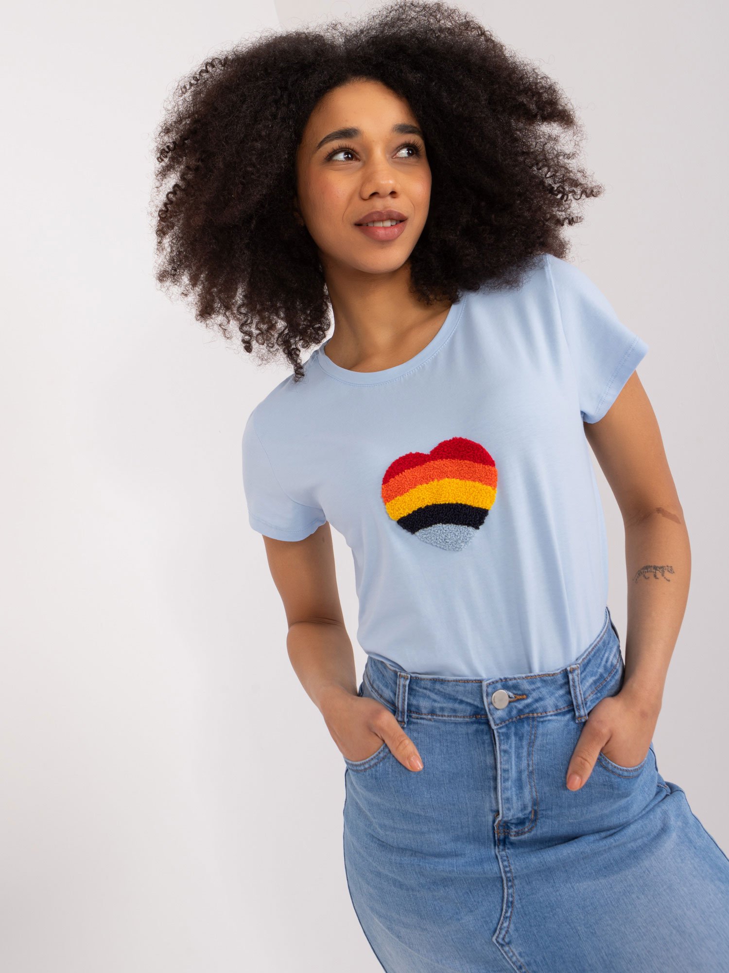 Light blue T-shirt with BASIC FEEL GOOD embroidery
