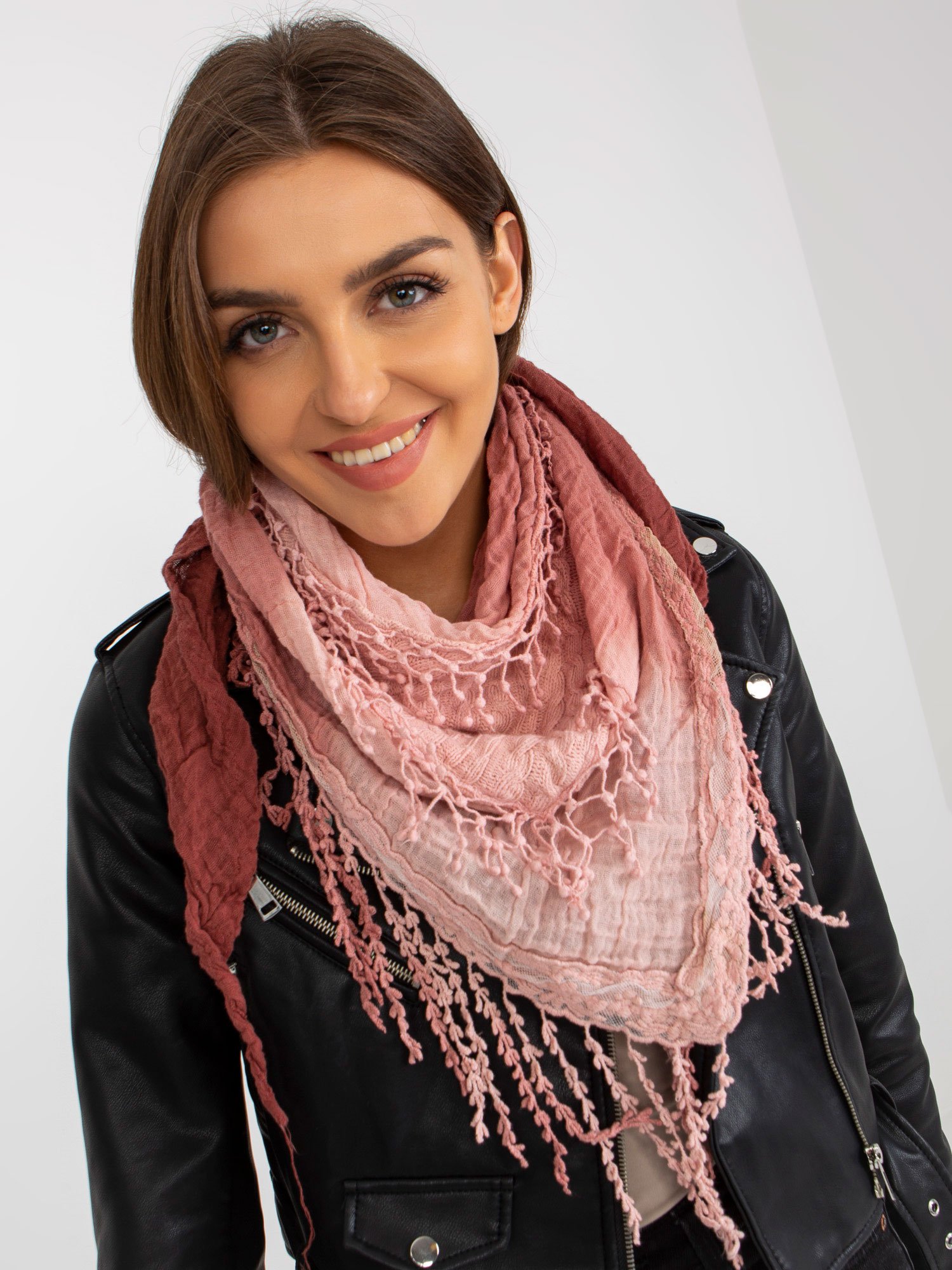 Women's pink muslin scarf