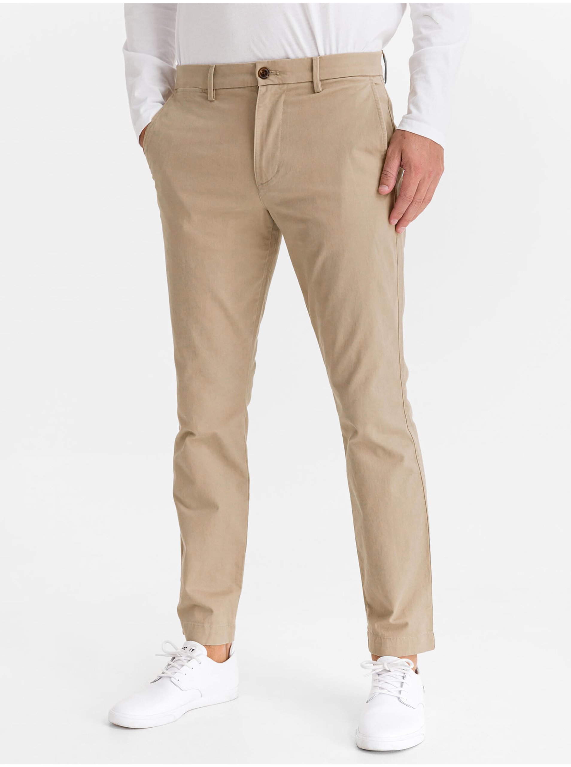 Nohavice essential khakis in skinny fit with GapFlex Béžová