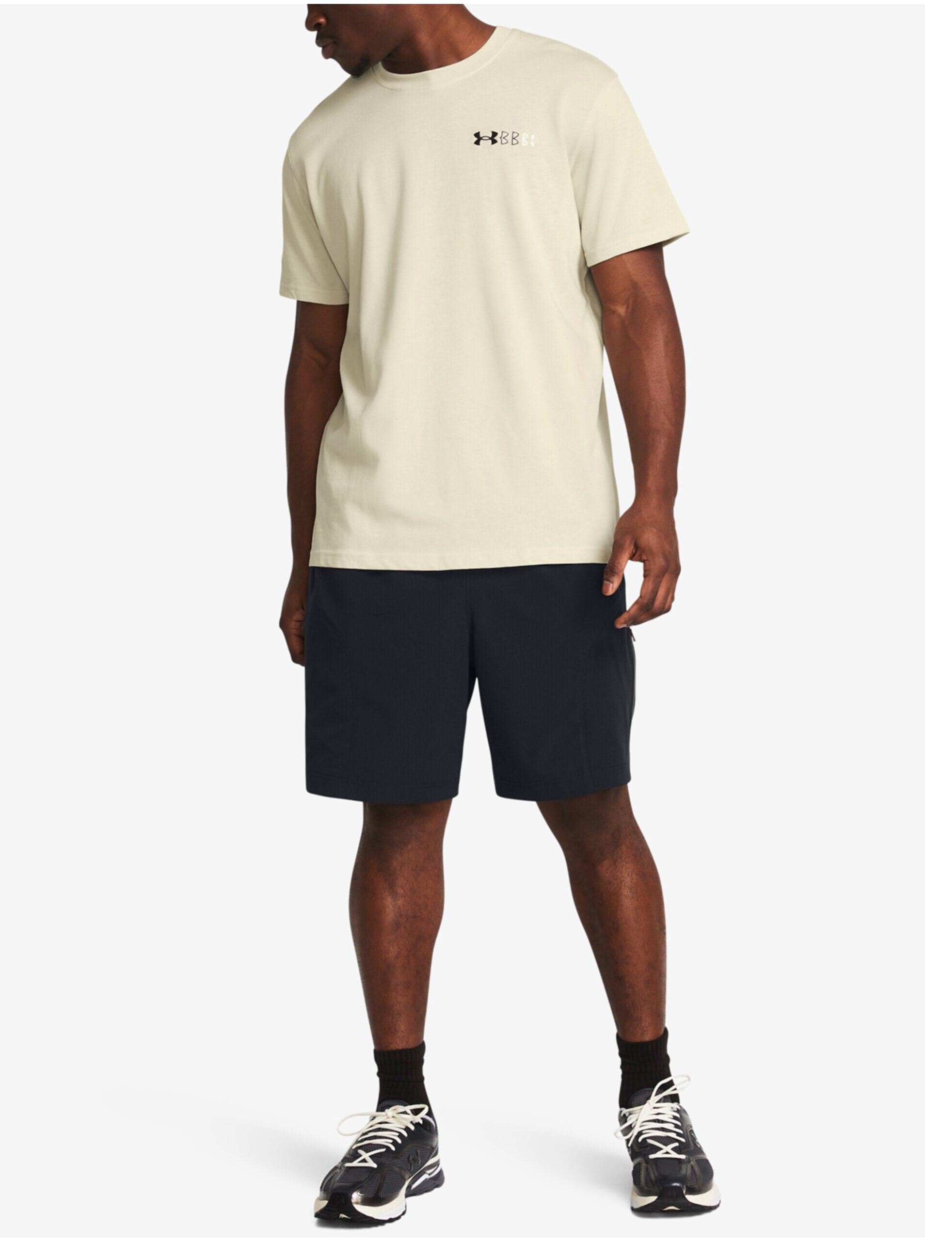 Čierne pánske kraťasy Under Armour UA Unstoppable Vented