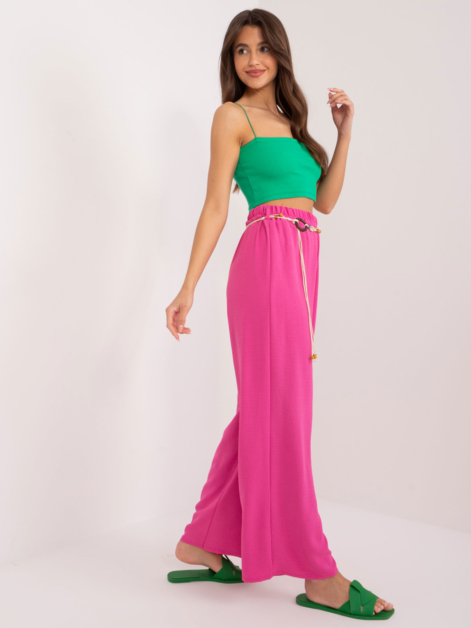 Fuchsia trousers made of straight fabric