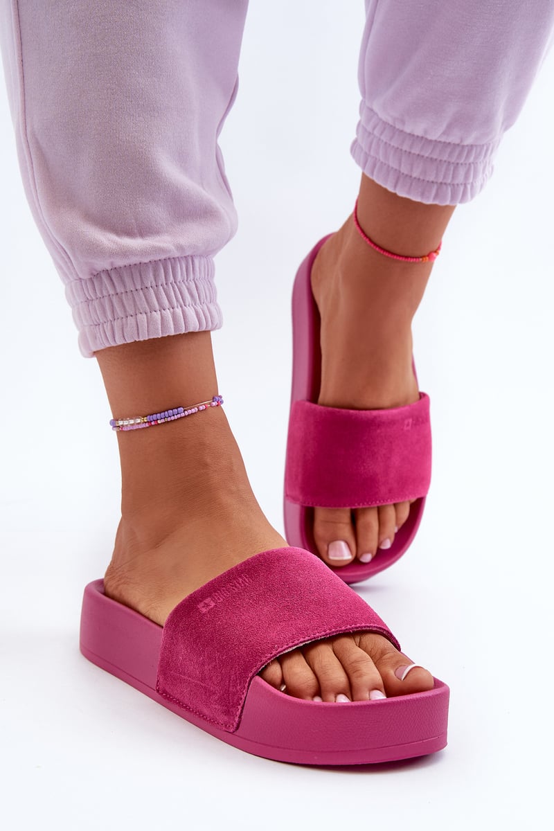 Women's suede slides on the Big Star Fuchsia platform