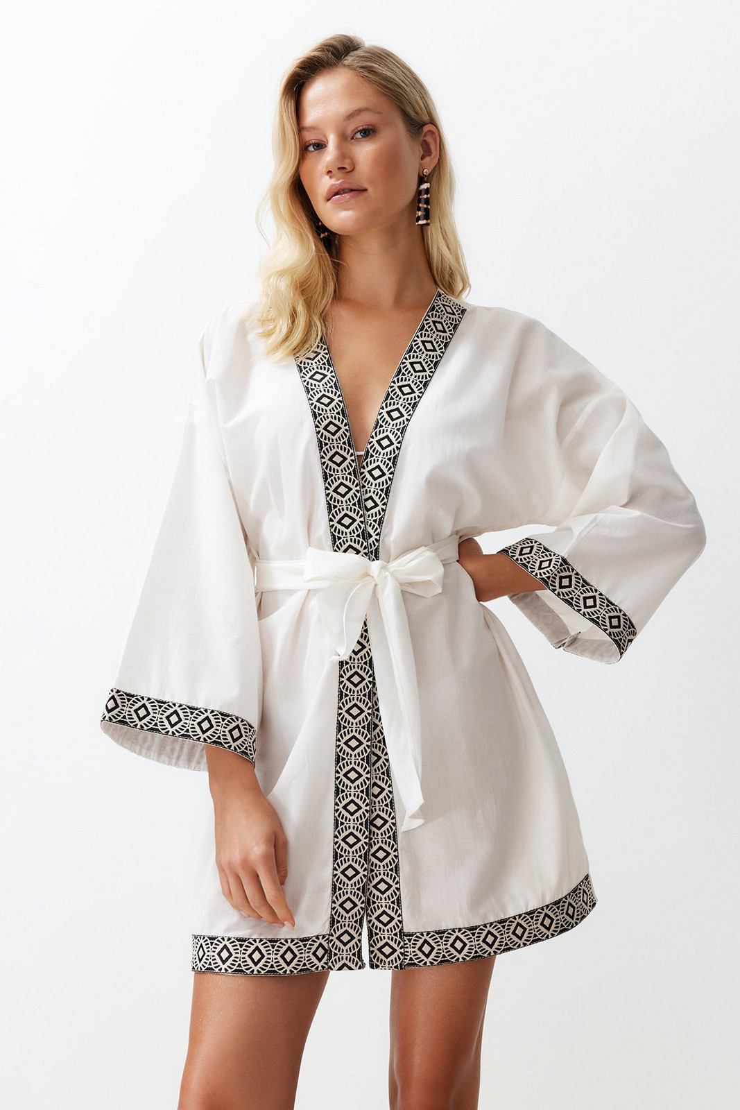 Trendyol Bridal Black Belted Mini Woven Kimono & Kaftan
