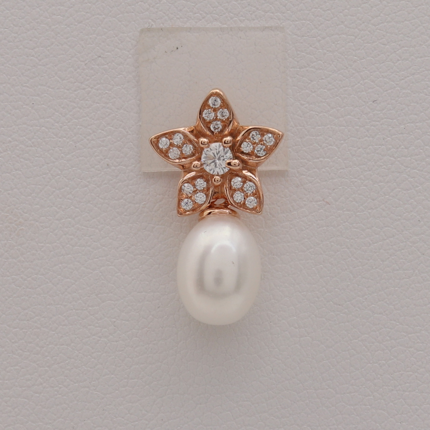 Strieborný prívesok 107886