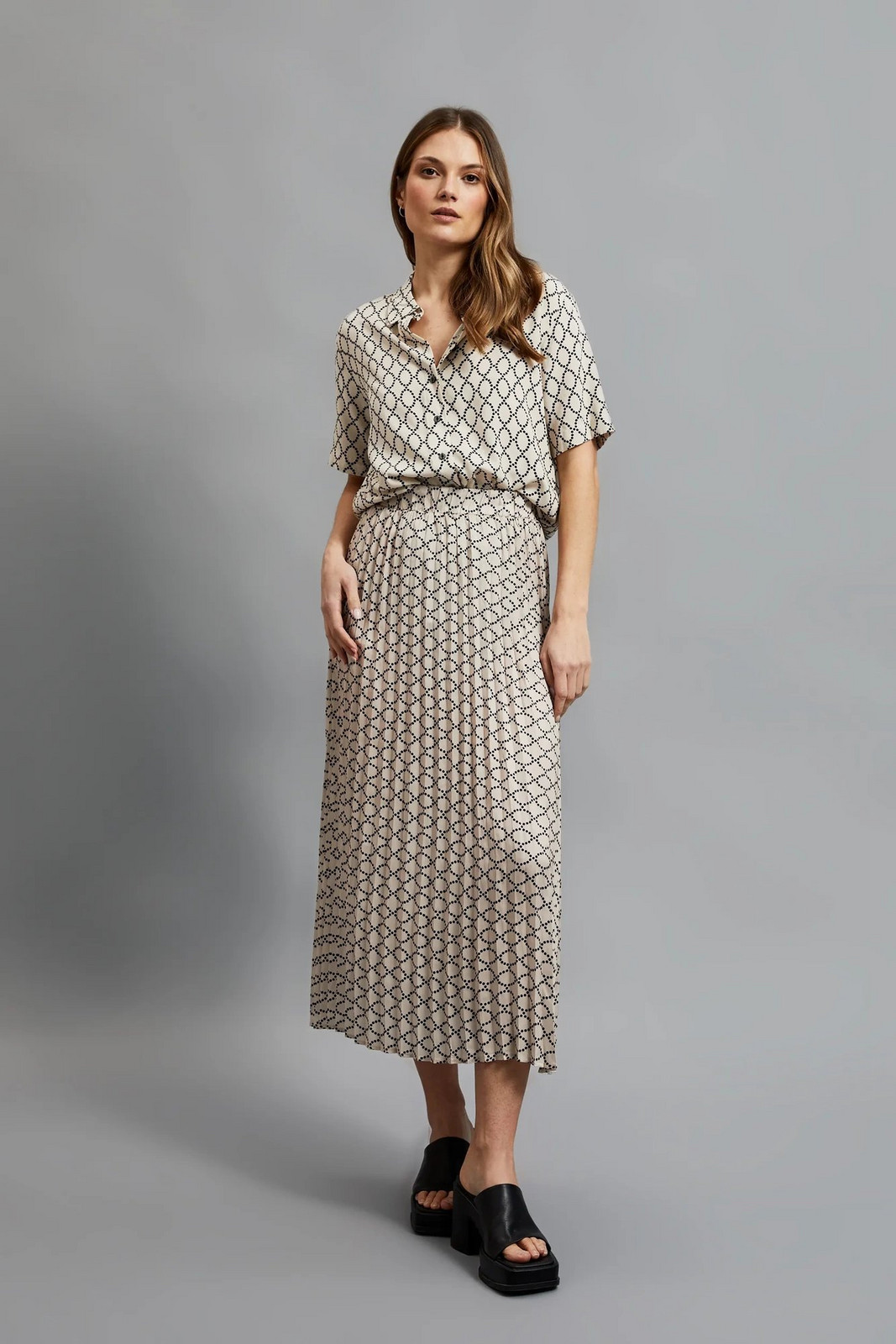 Women's skirt MOODO - light beige