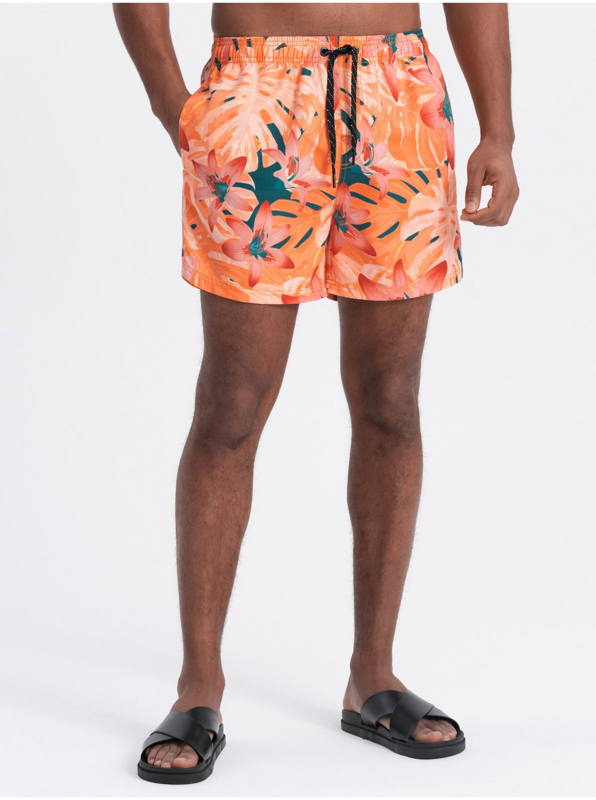 Oranžové pánske kvetované plavky Ombre Clothing