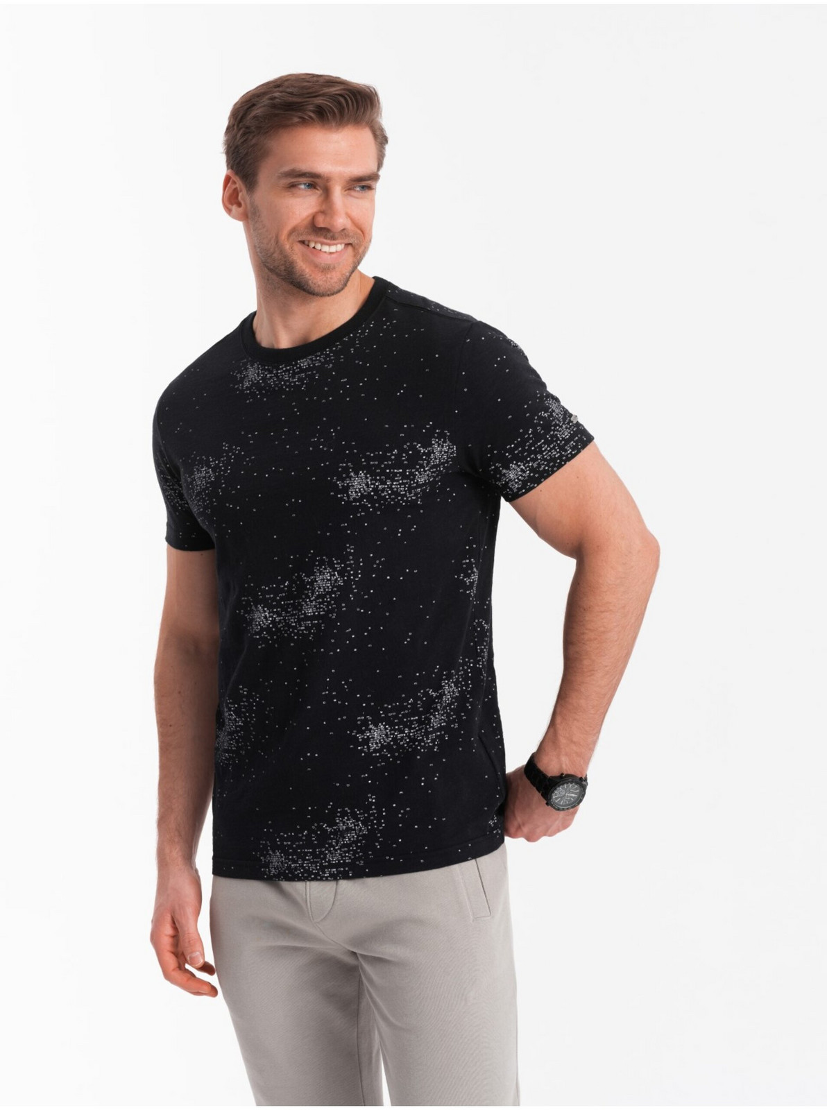 Čierne pánske vzorované tričko Ombre Clothing