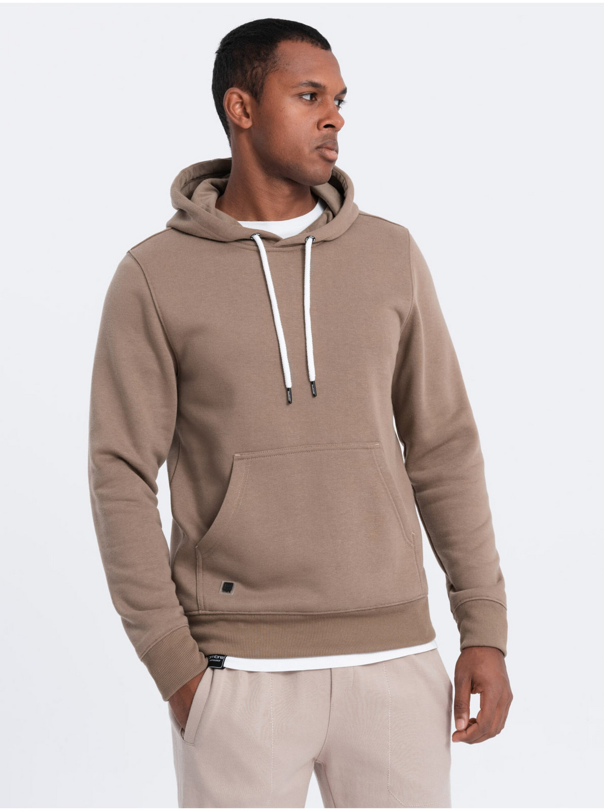Svetlo hnedá pánska mikina s kapucňou Ombre Clothing