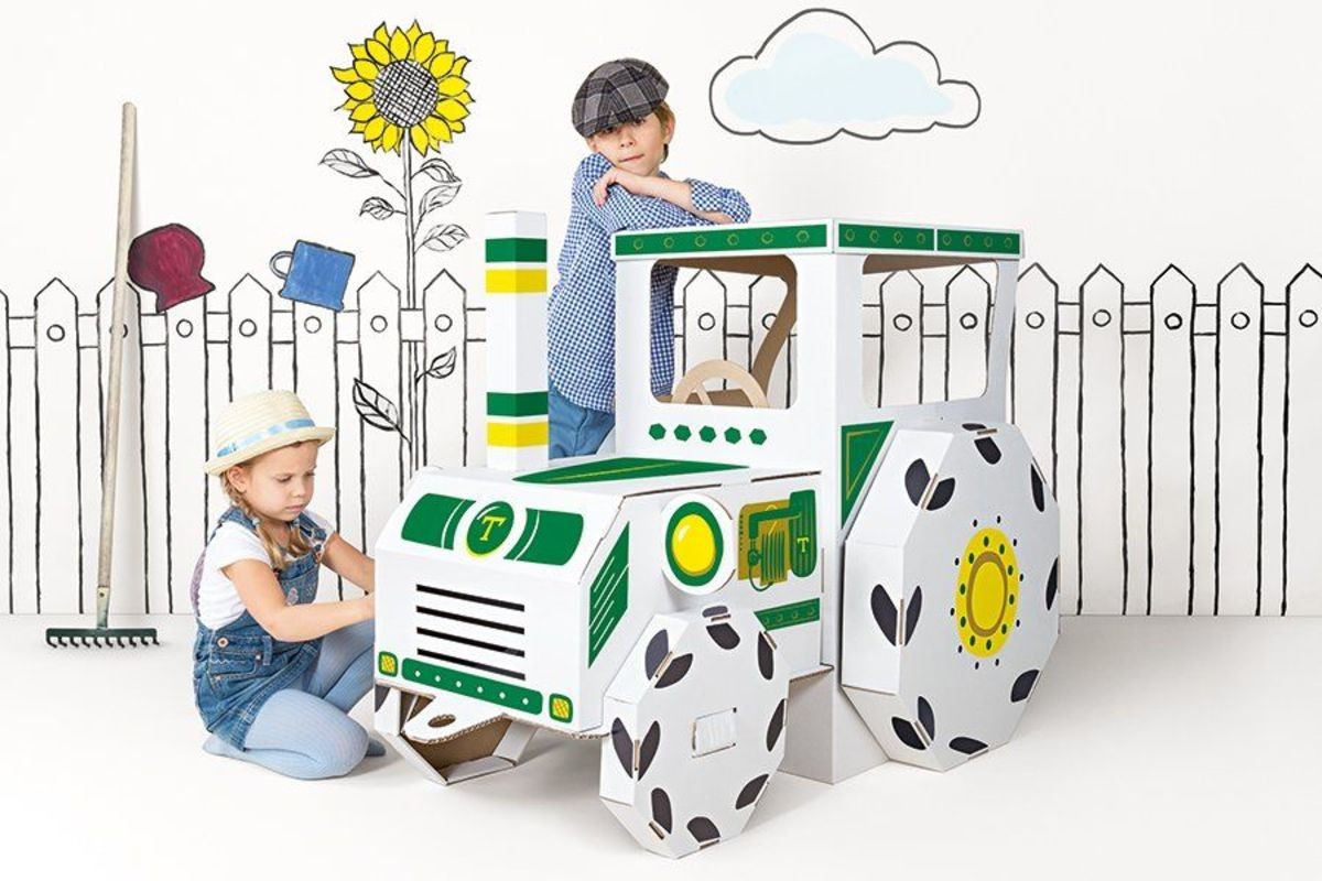 Traktor z kartónu