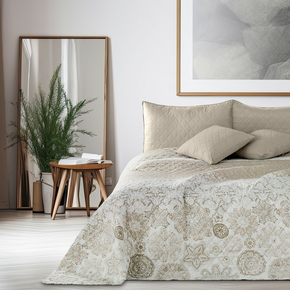 DecoKing Prehoz na posteľ Alhambra béžová, 170 x 235 cm