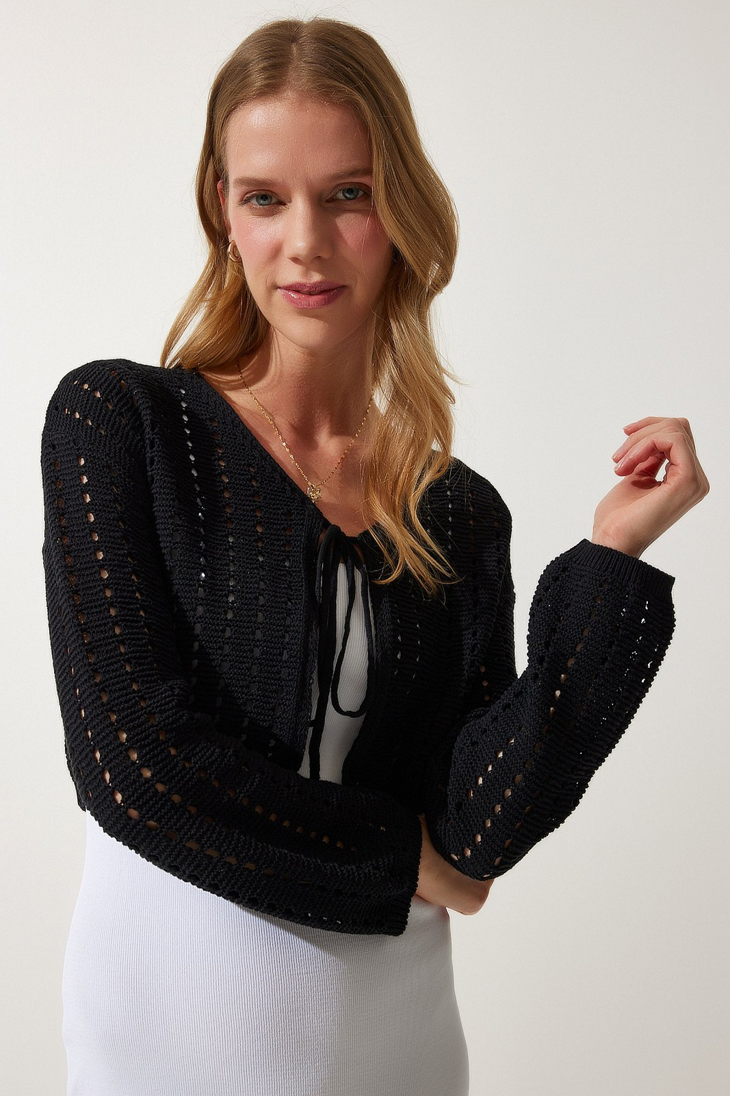 Happiness İstanbul Women's Black Openwork Knitwear Bolero Cardigan