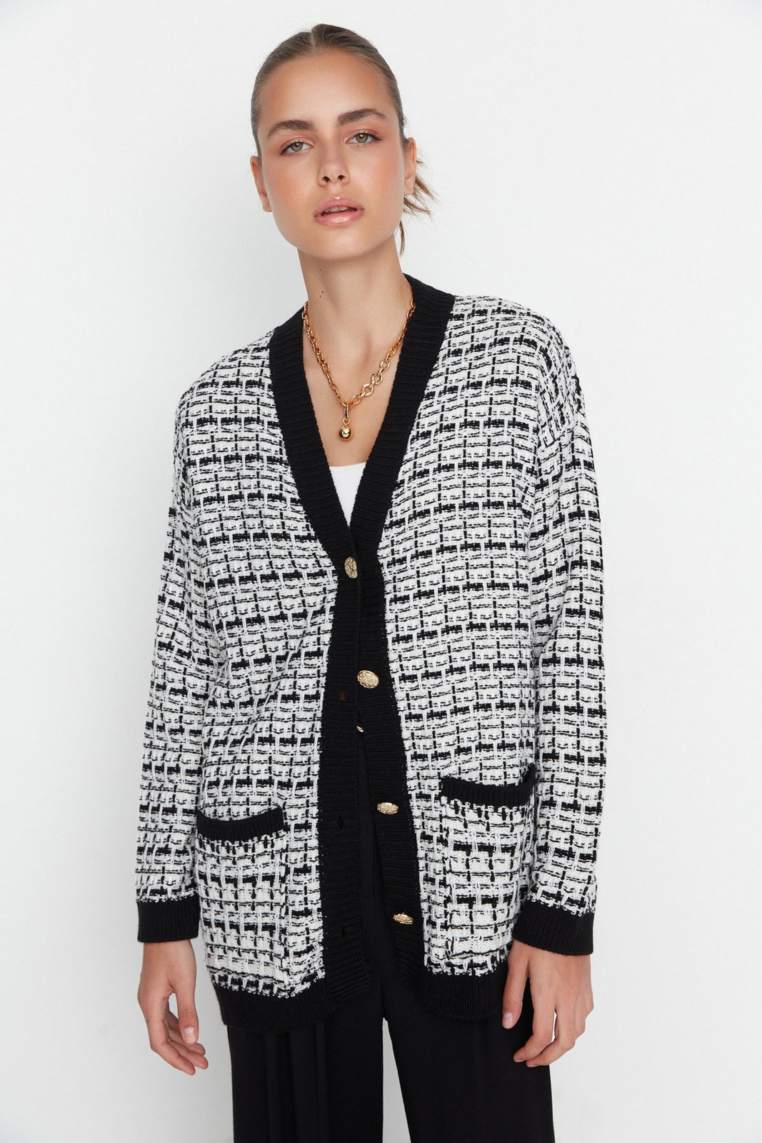 Trendyol Black Wide Fit Tweed Look Glittery Knitwear Cardigan