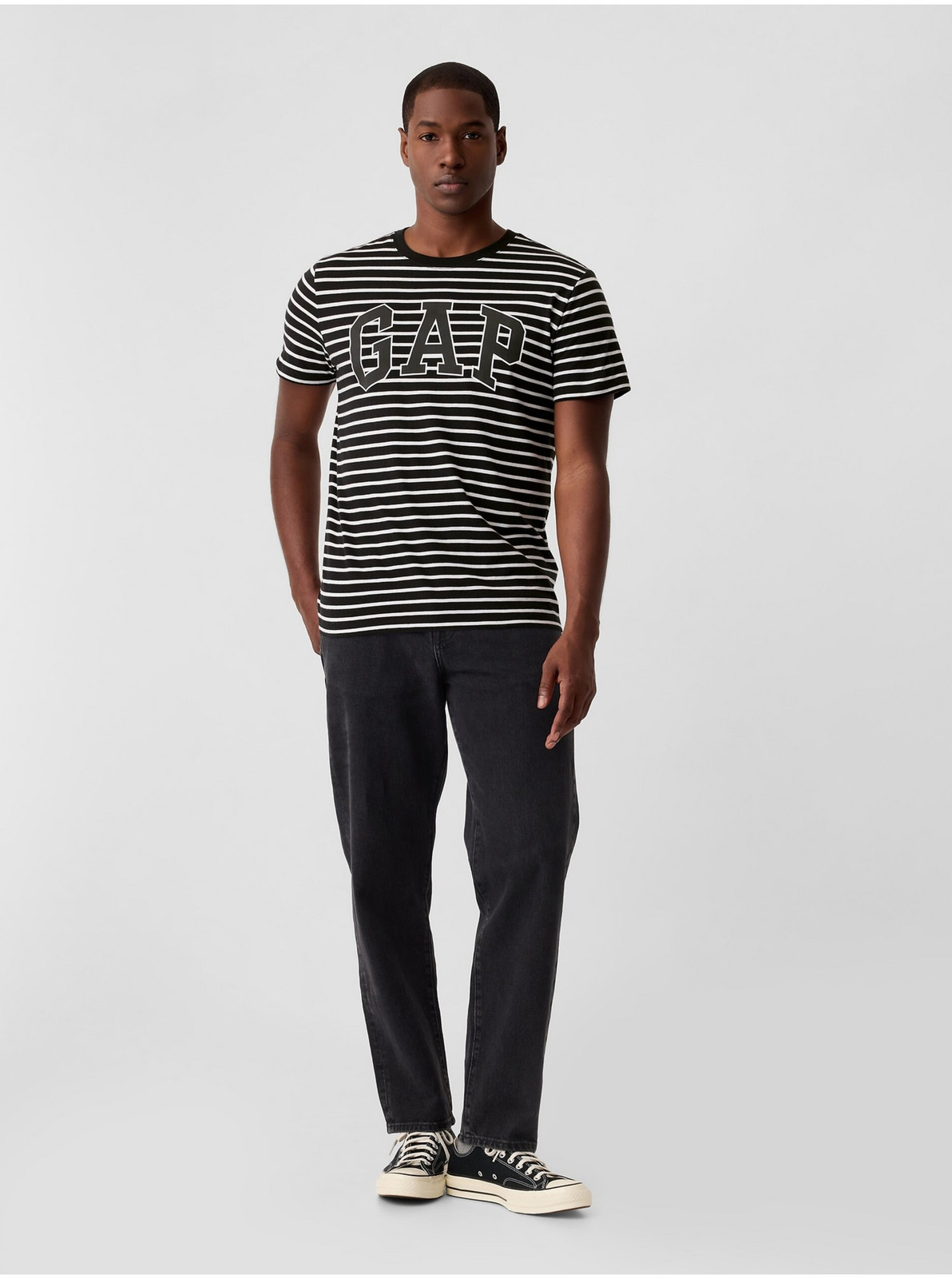 Čierne pánske pruhované tričko s logom GAP