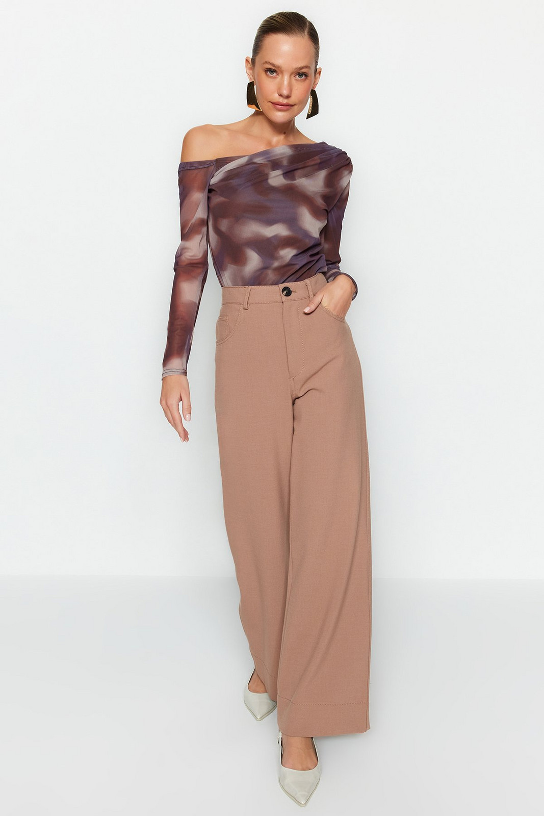 Trendyol Brown Tulle Lined Asymmetric Collar Knitted Blouse