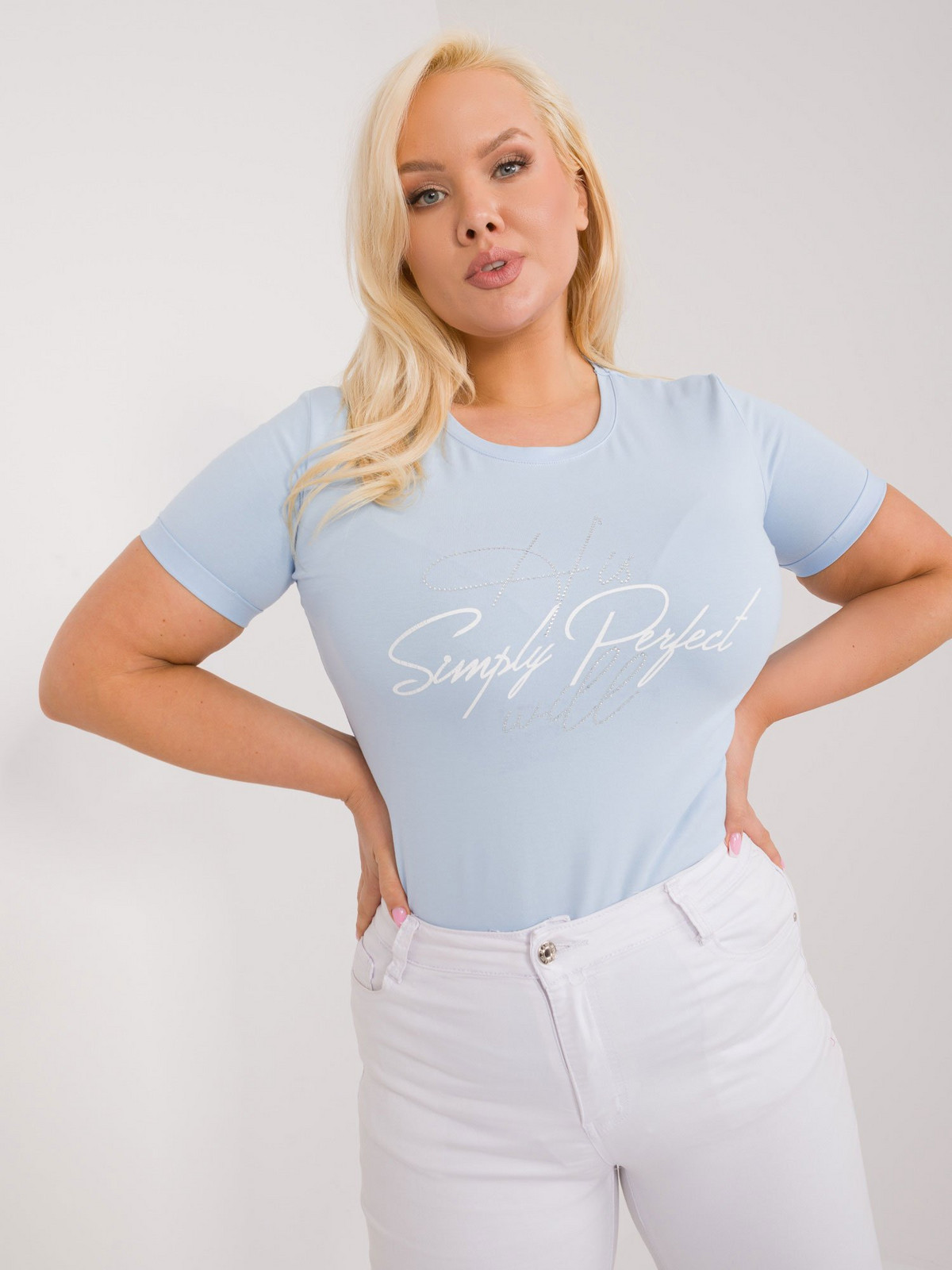Light blue plus a large t-shirt with a round neckline