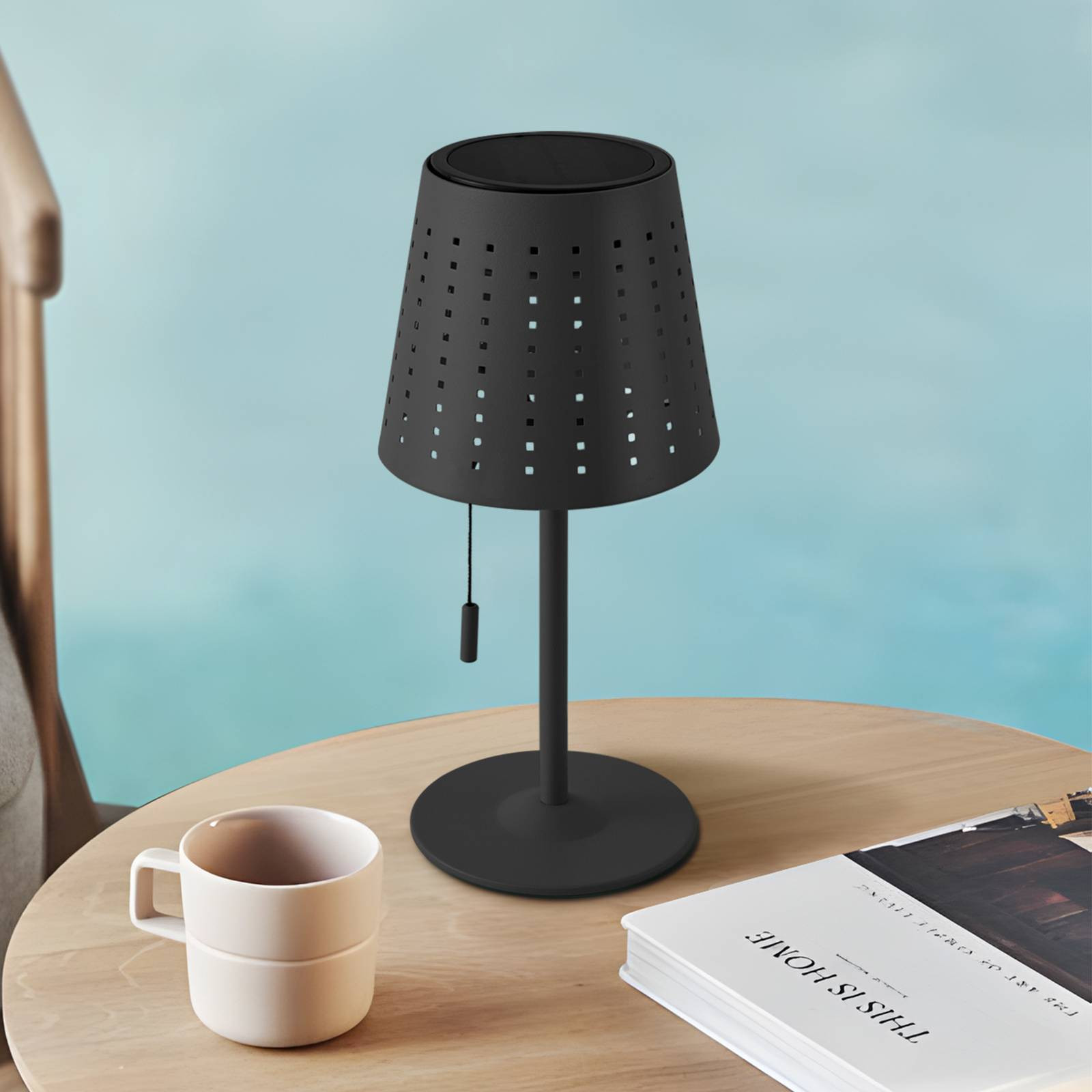 Lindby LED solárna stolová lampa Hilario, čierna, železo, dobíjacia batéria