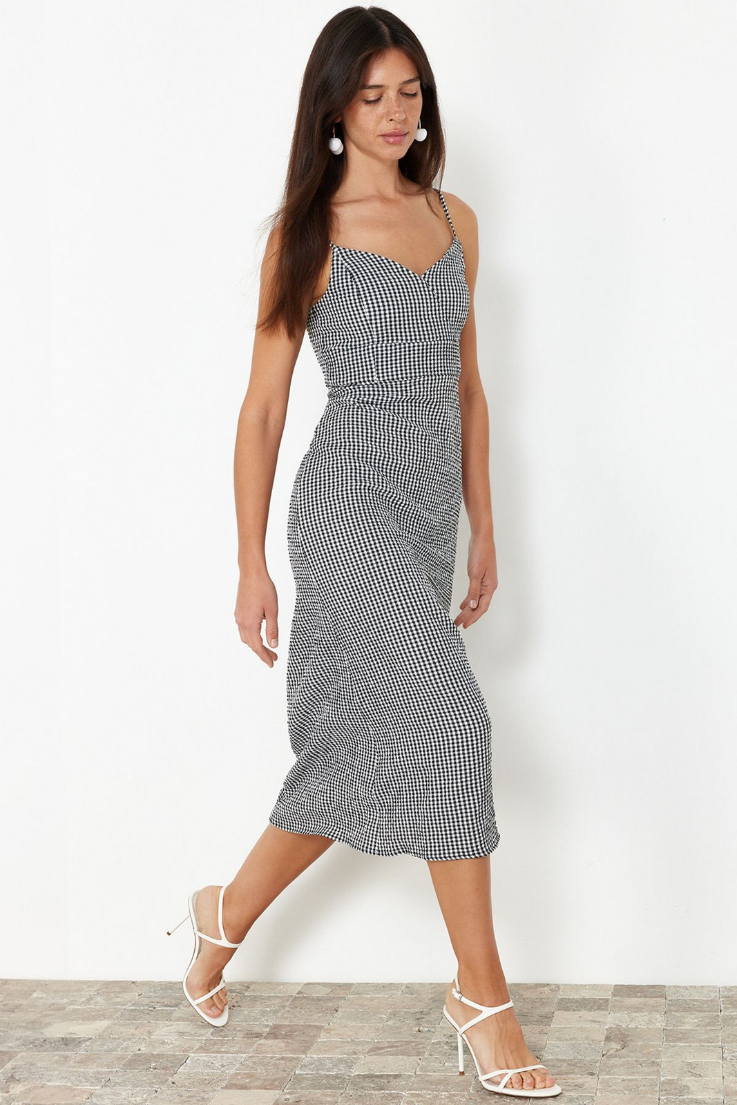 Trendyol Black Checkered A-line Strap Midi Woven Dress