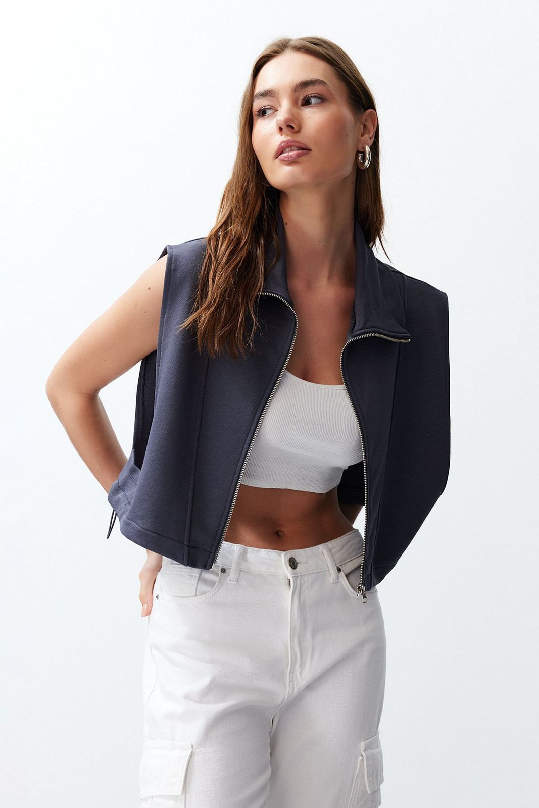 Trendyol Anthracite Fitted/Body-Sitting Melange Zippered Stand Collar Moon Sleeve Thick Vest