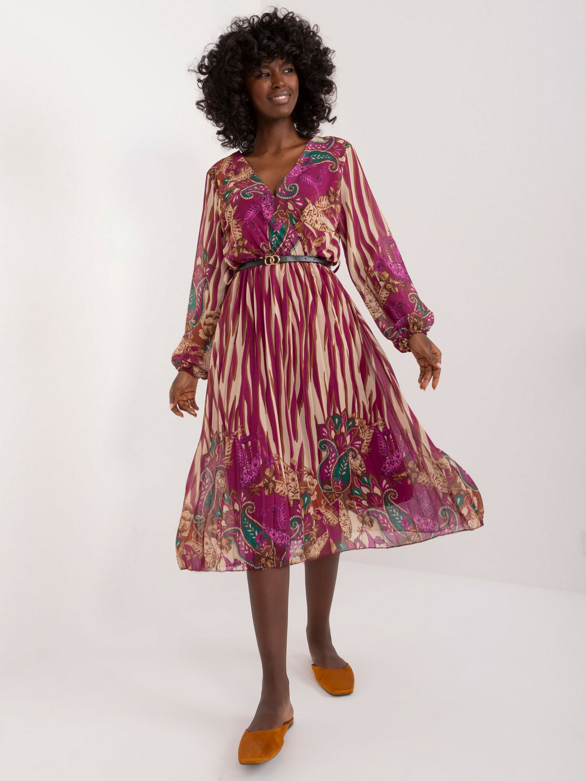Purple dress with a clutch neckline