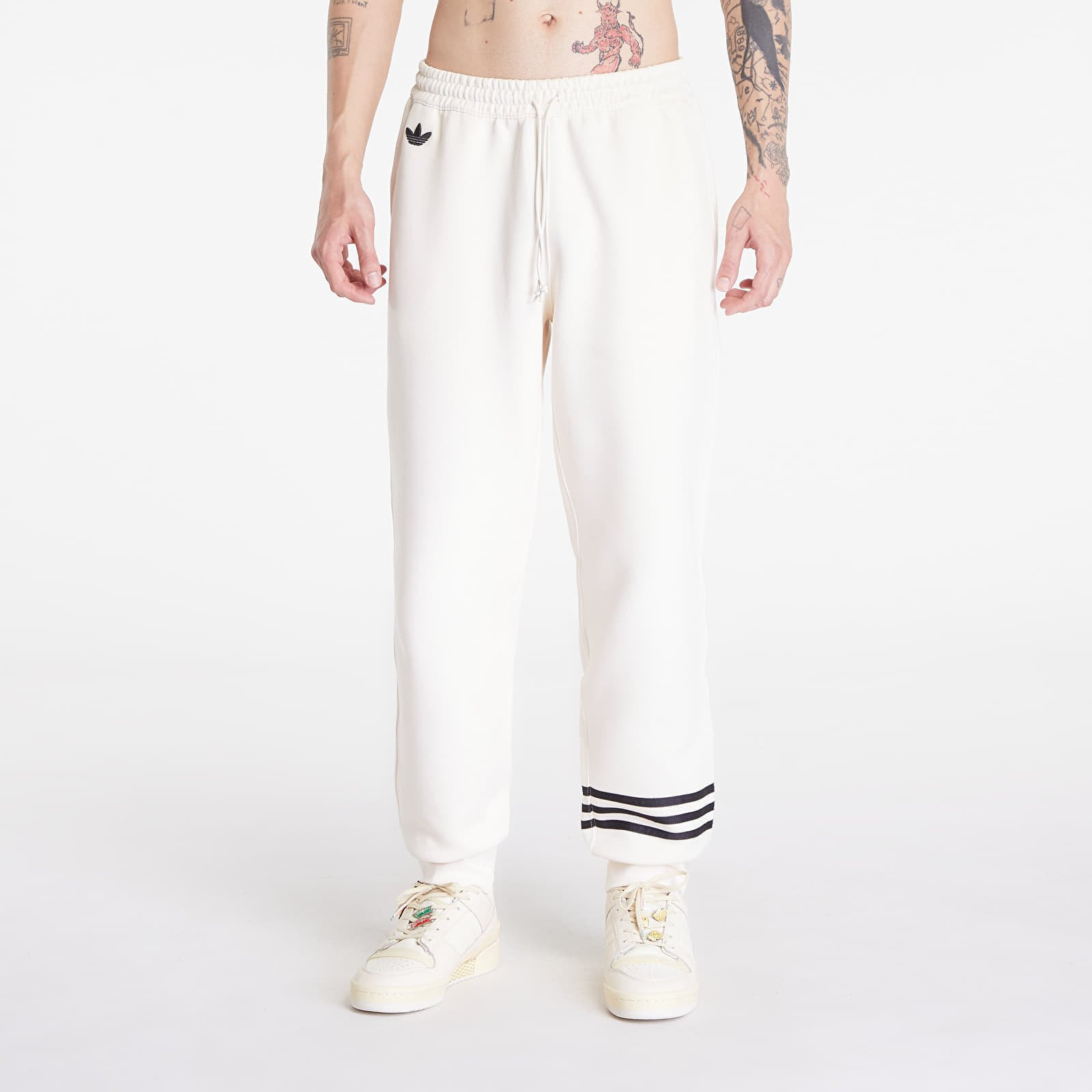Tepláky adidas Originals Neuclassics Pants Wonder White S