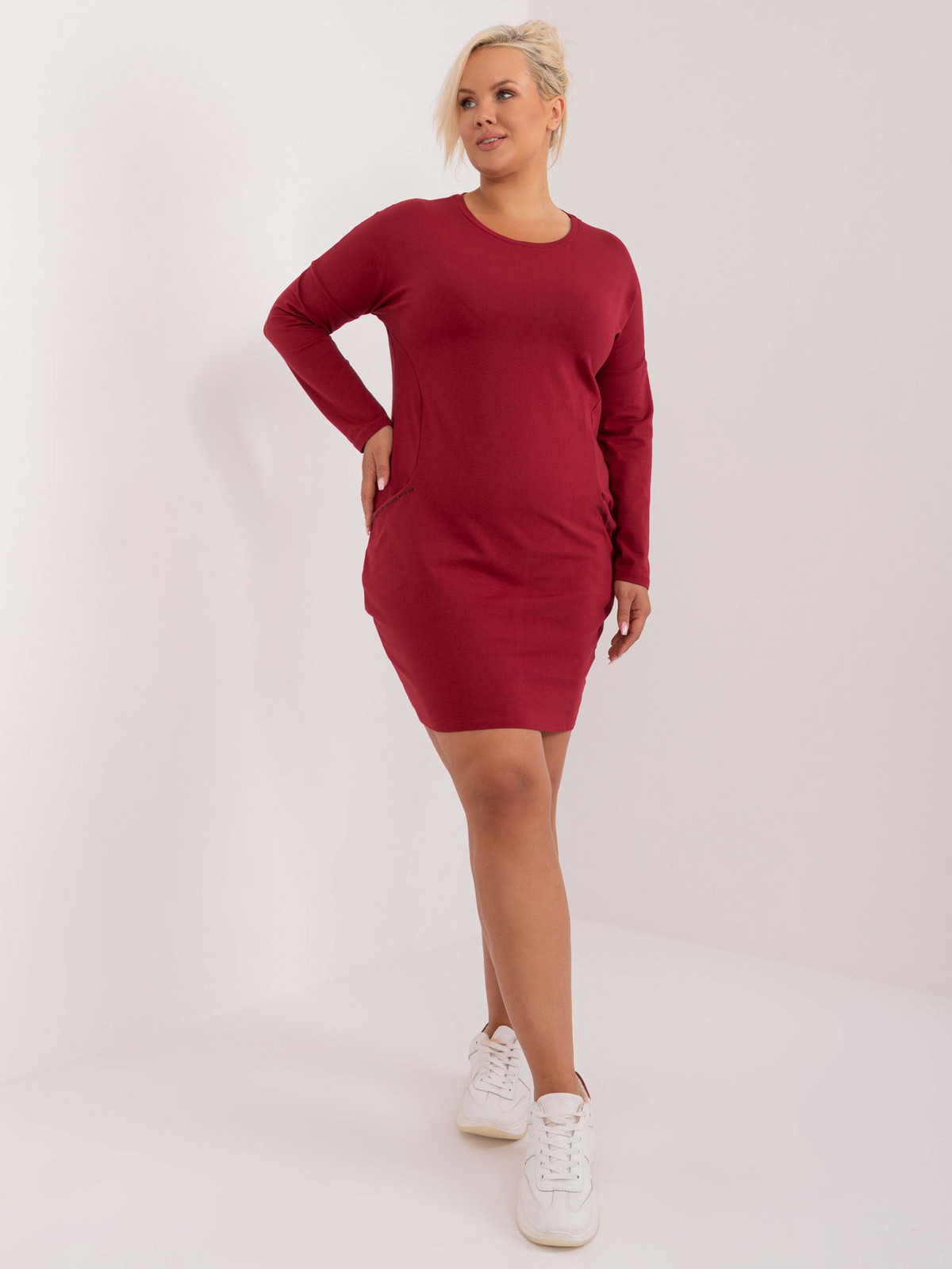 Burgundy-sized sweatshirt dress plus with inscriptions