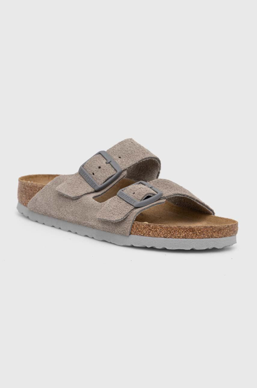 Semišové šľapky Birkenstock Arizona dámske, šedá farba, 1027687