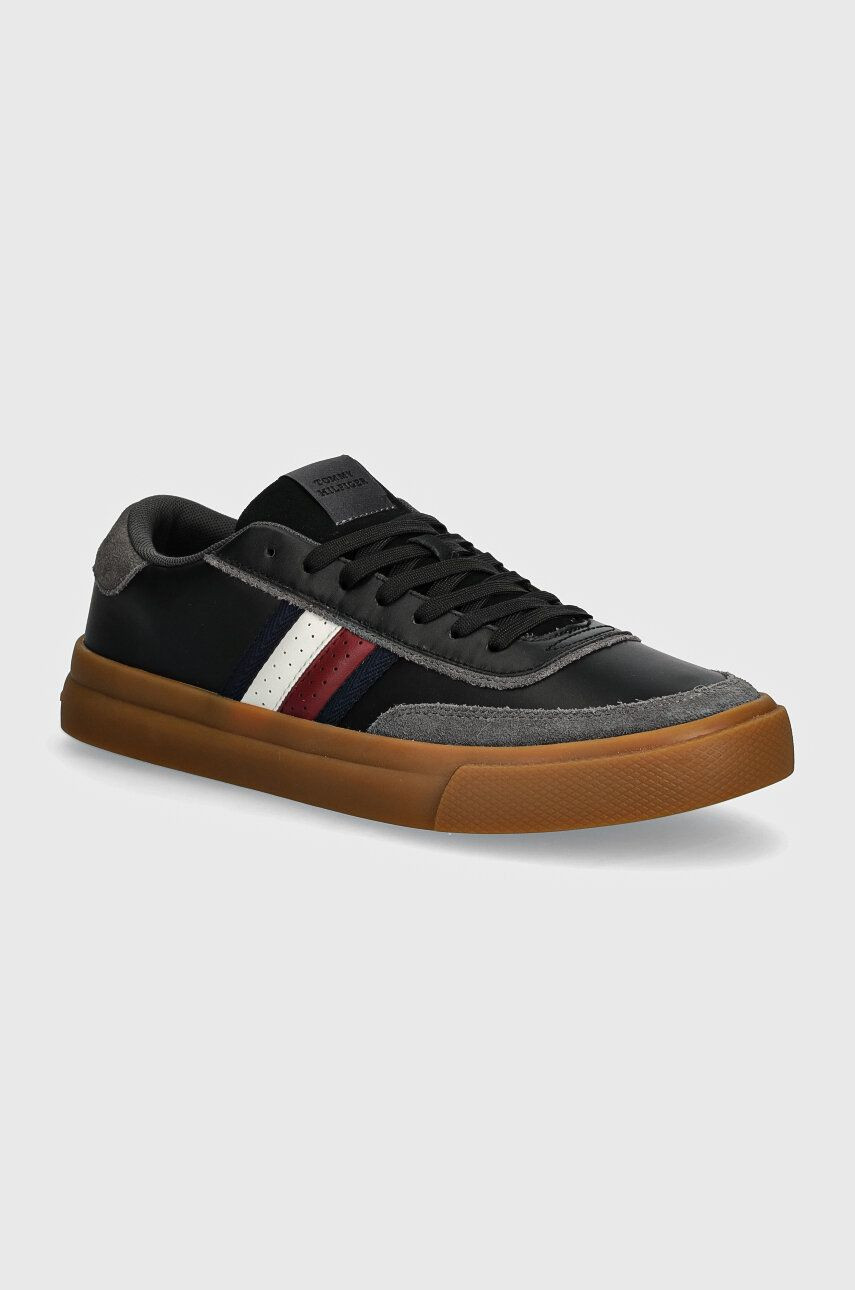 Kožené tenisky Tommy Hilfiger TH CUPSET 1A2 LTH MIX čierna farba, FM0FM05118