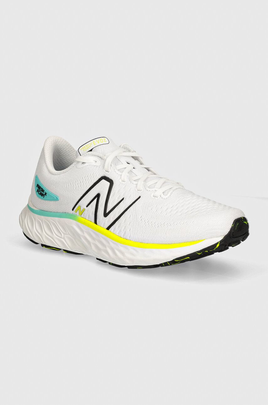 Bežecké topánky New Balance Fresh Foam Evoz ST biela farba, MEVOZCT3