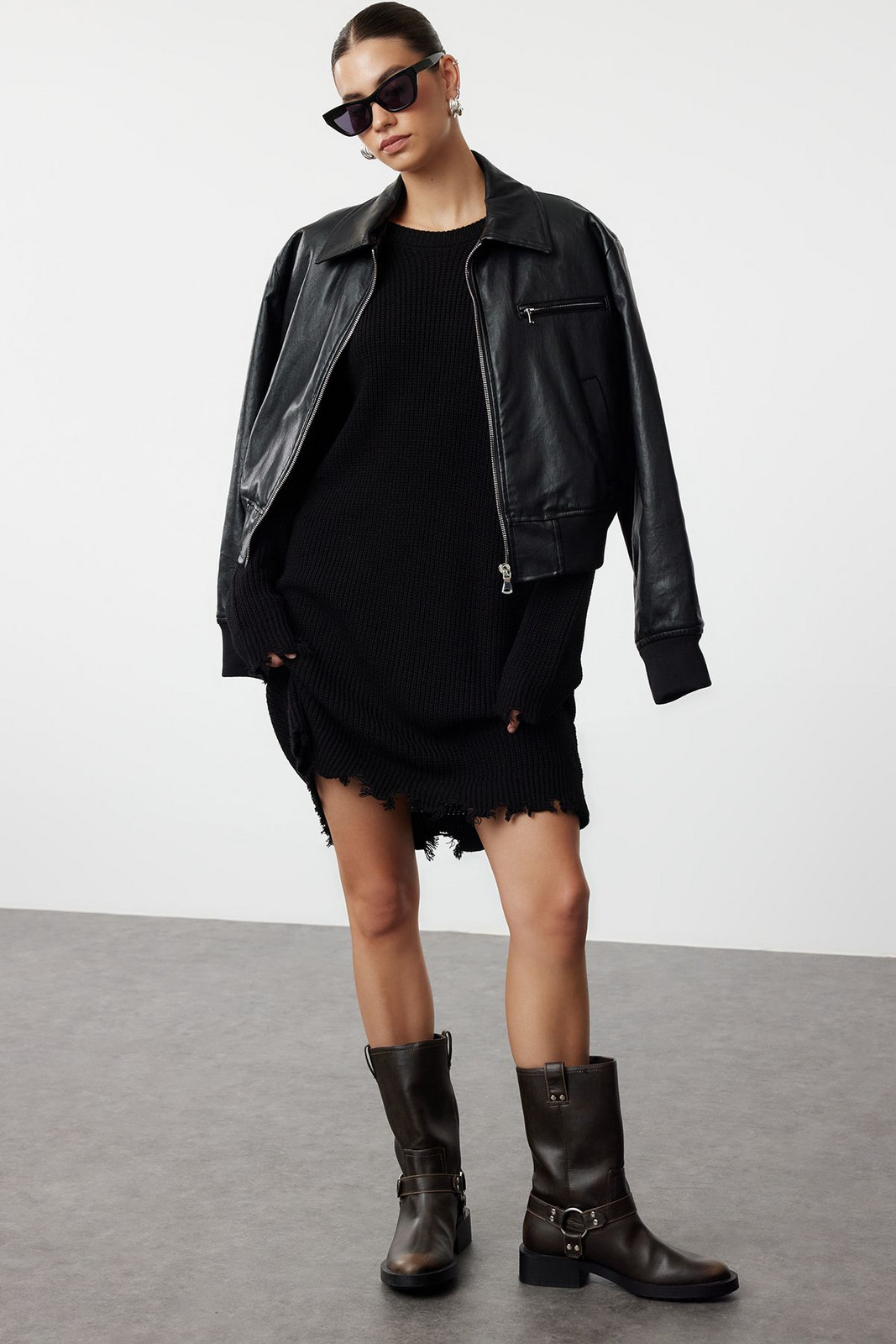 Trendyol Black Plain Mini Knitwear with Flowing Detail Knitwear Dress