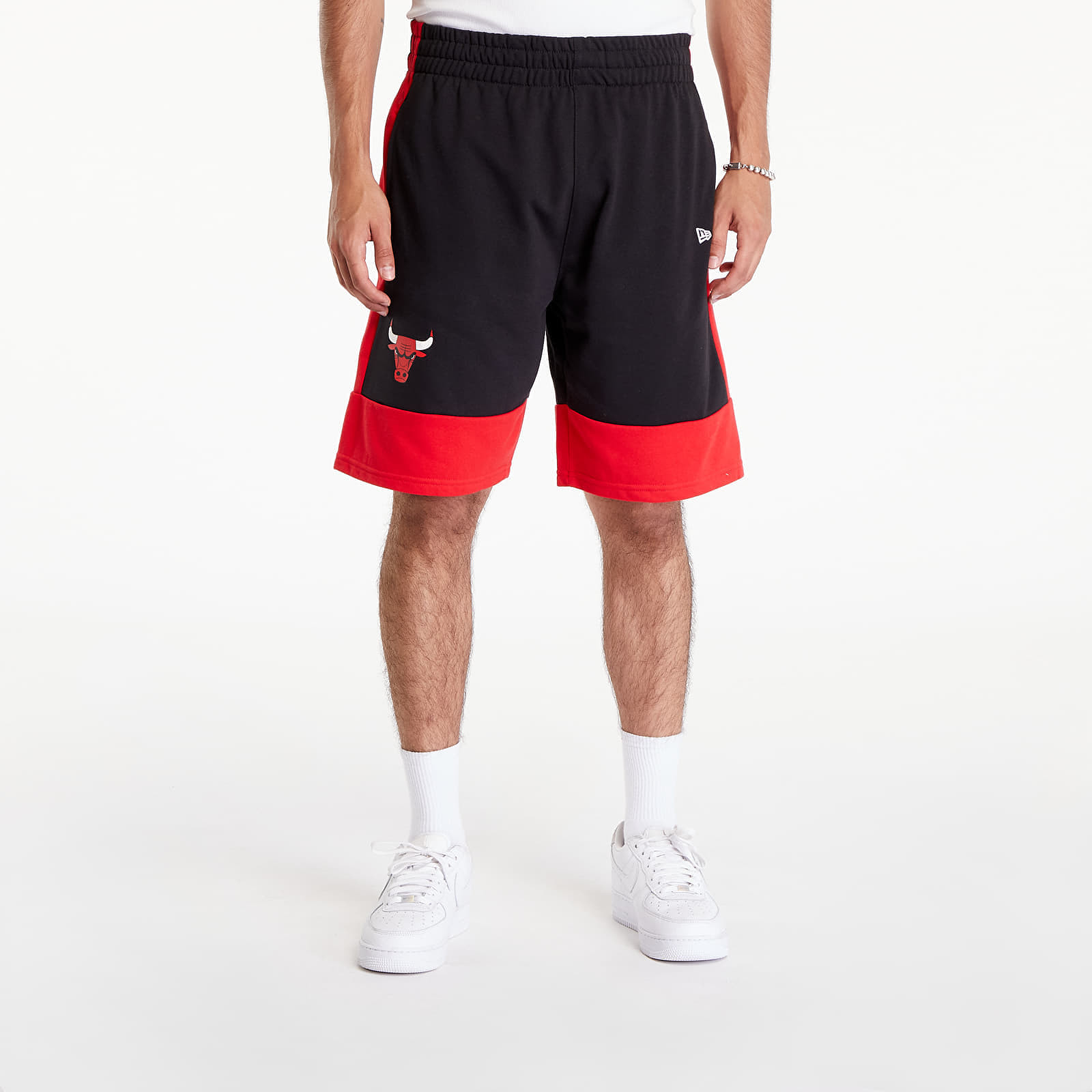 New Era NBA Colour Block Shorts Chicago Bulls Black/ Front Door Red S