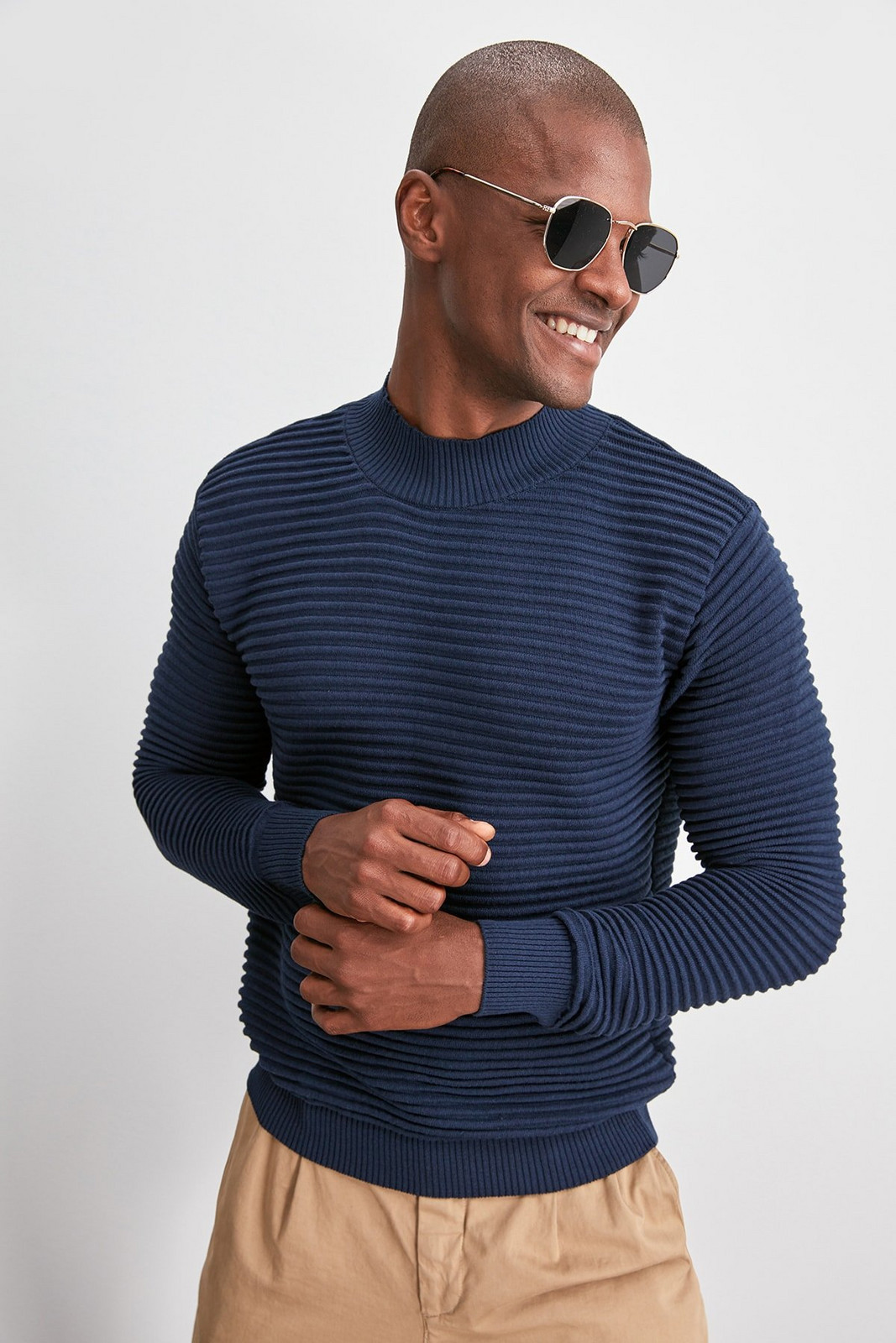 Trendyol Men's Navy Blue Sweater