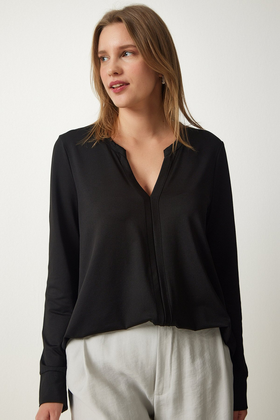 Happiness İstanbul Women's Black Judge Collar Knitted Blouse
