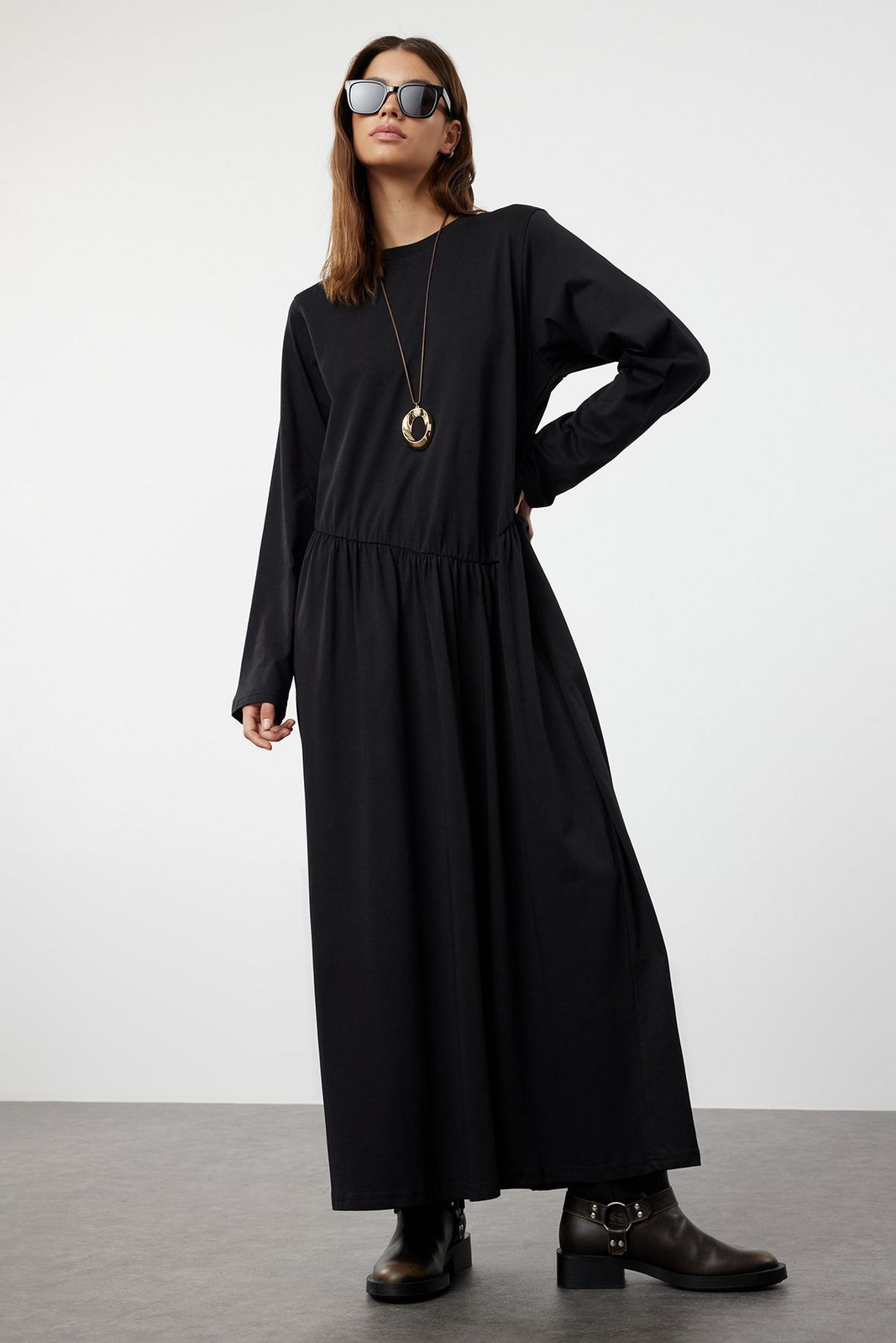 Trendyol Black Knitted Dress with Ruffle Skirt