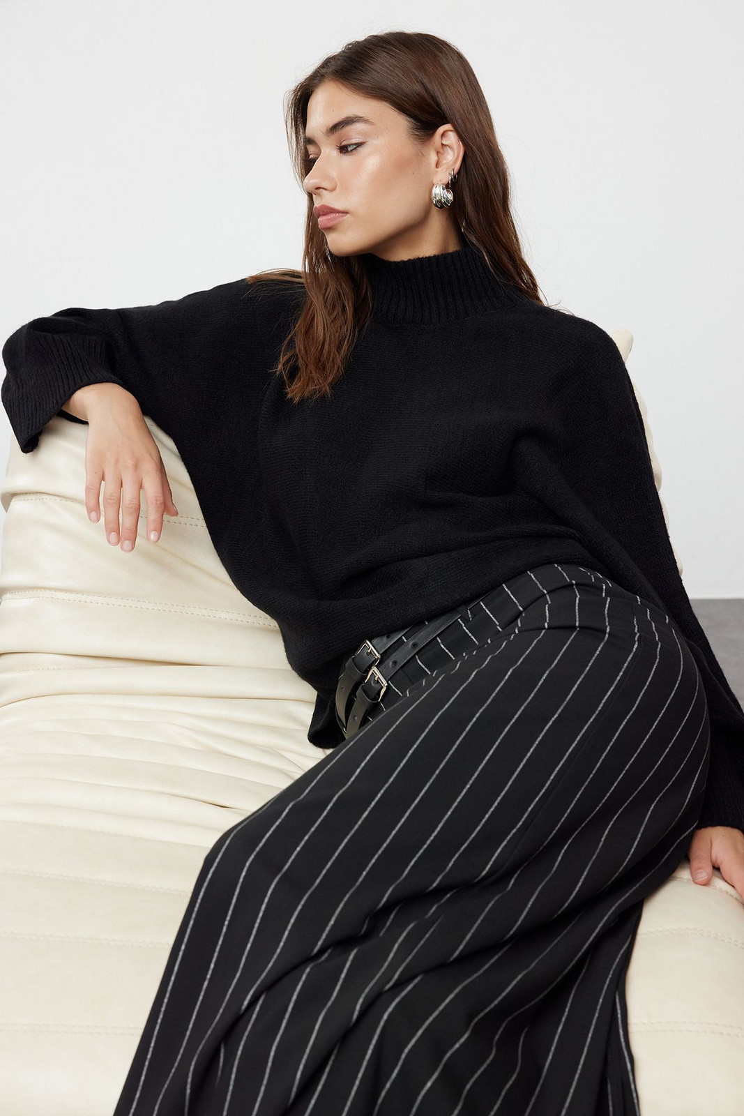 Trendyol Black Soft Textured Wide Fit Knitwear Sweater