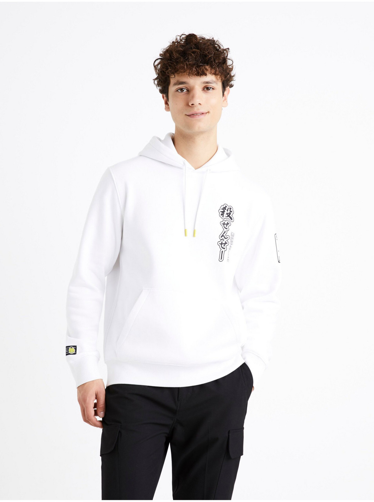 Biela pánska mikina s potlačou na chrbte Celio Assassination Classroom