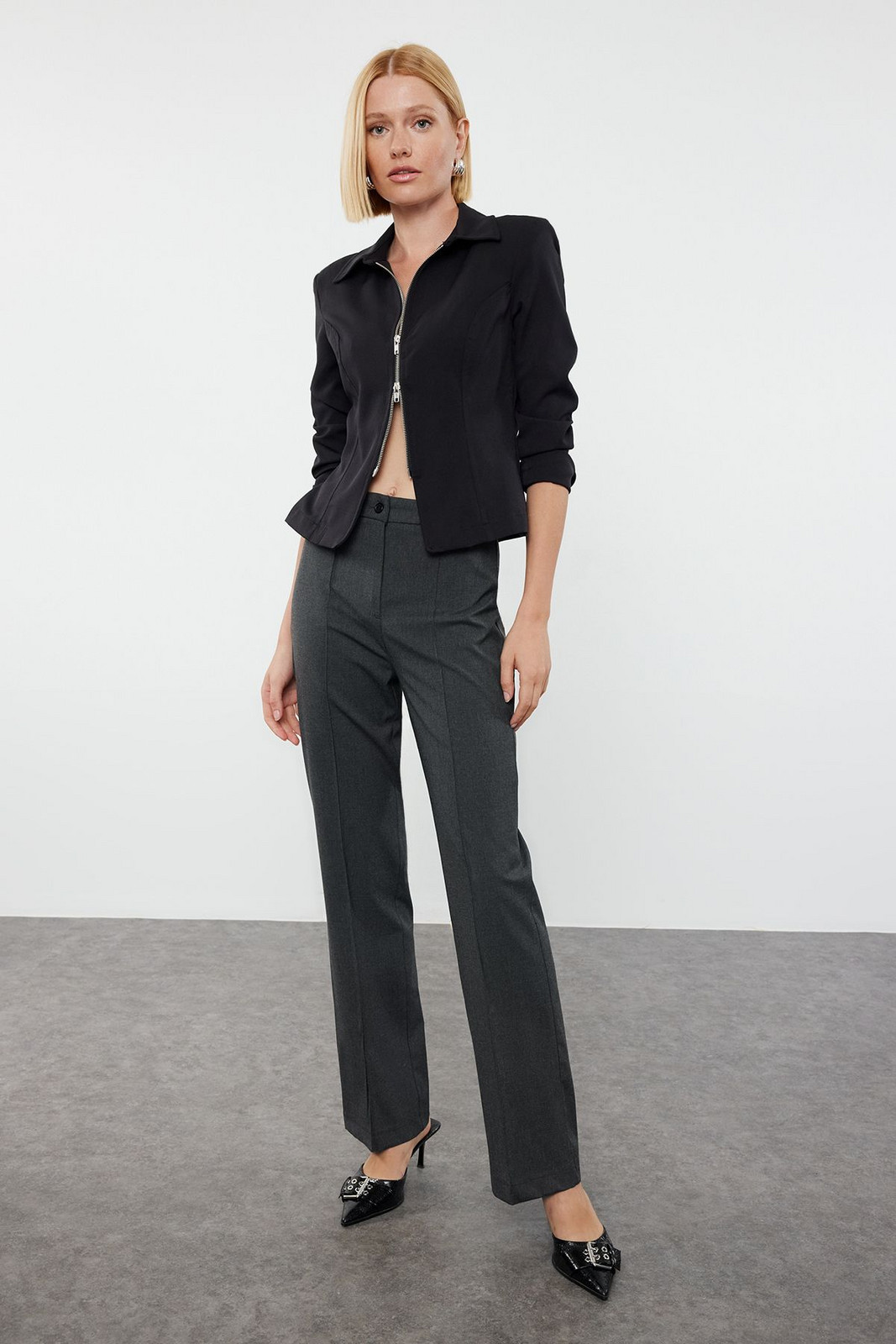 Trendyol Anthracite Rib Detailed Straight Cut Trousers