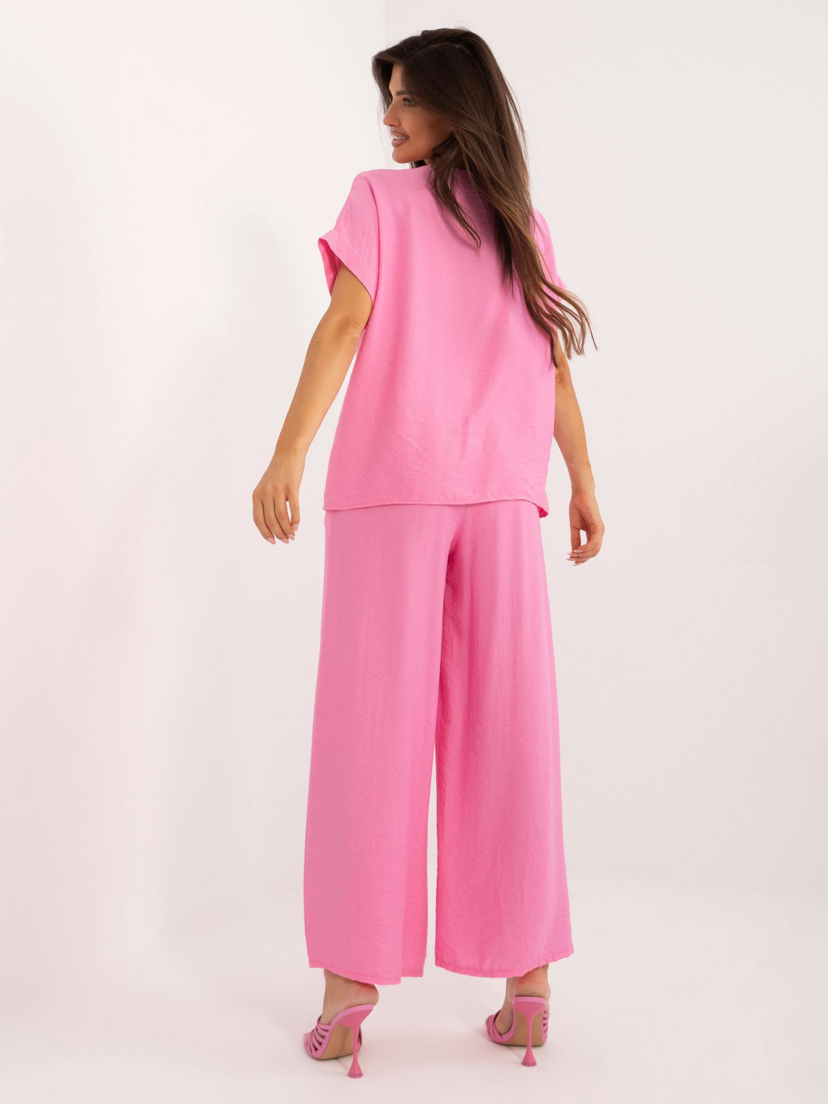 Pink summer set with wide trousers