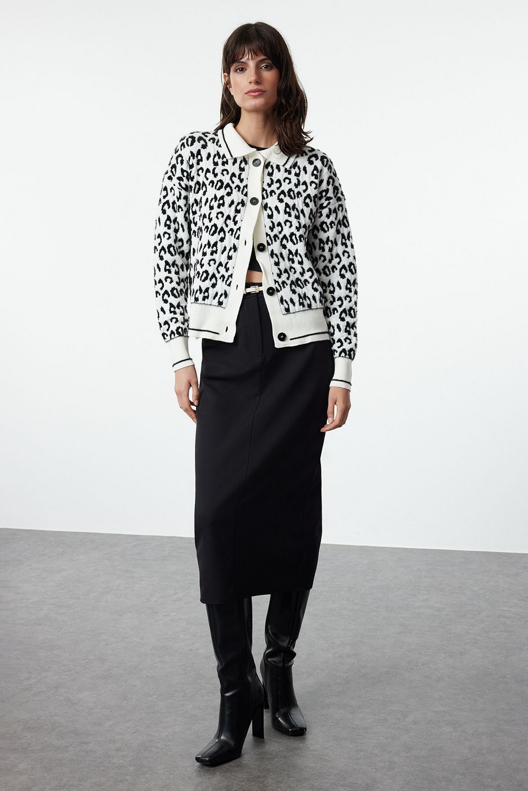 Trendyol Black Soft Textured Polo Neck Knitwear Cardigan