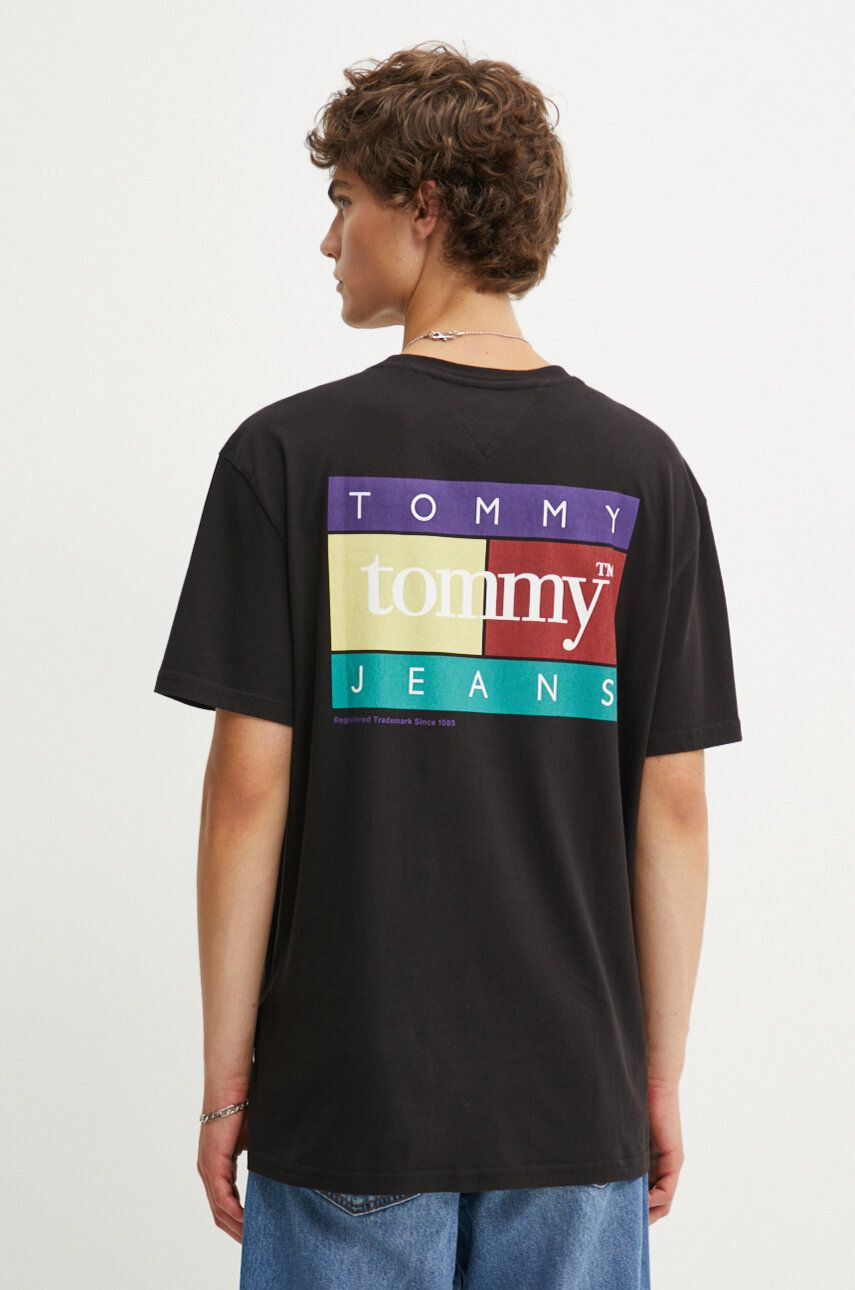 Bavlnené tričko Tommy Jeans pánske, čierna farba, s potlačou, DM0DM18527