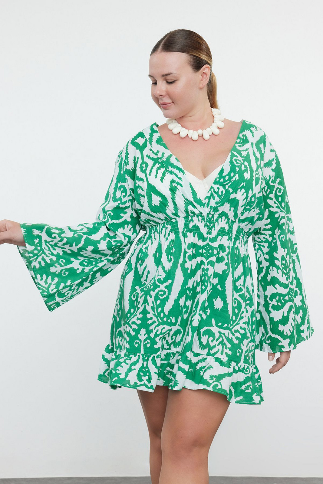 Trendyol Curve Ecru Crop Sleeve Ruffle Flounce Double Breasted Neck Beach Wear Blouse