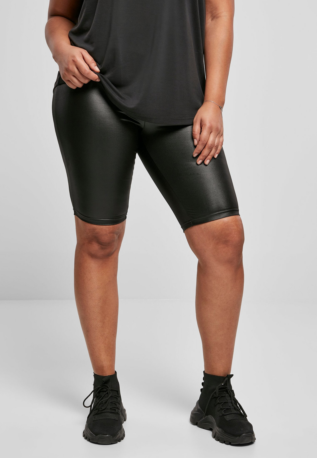 Women's synthetic leather cycling shorts black