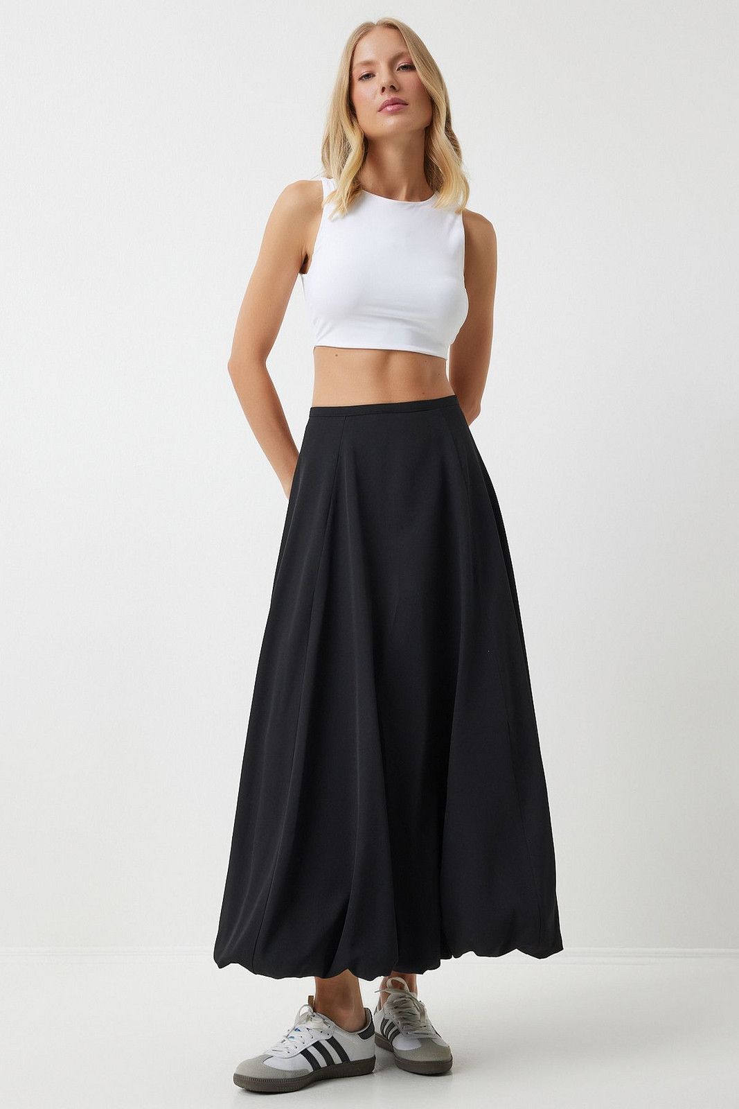 Happiness İstanbul Women's Black Long Woven Balloon Skirt
