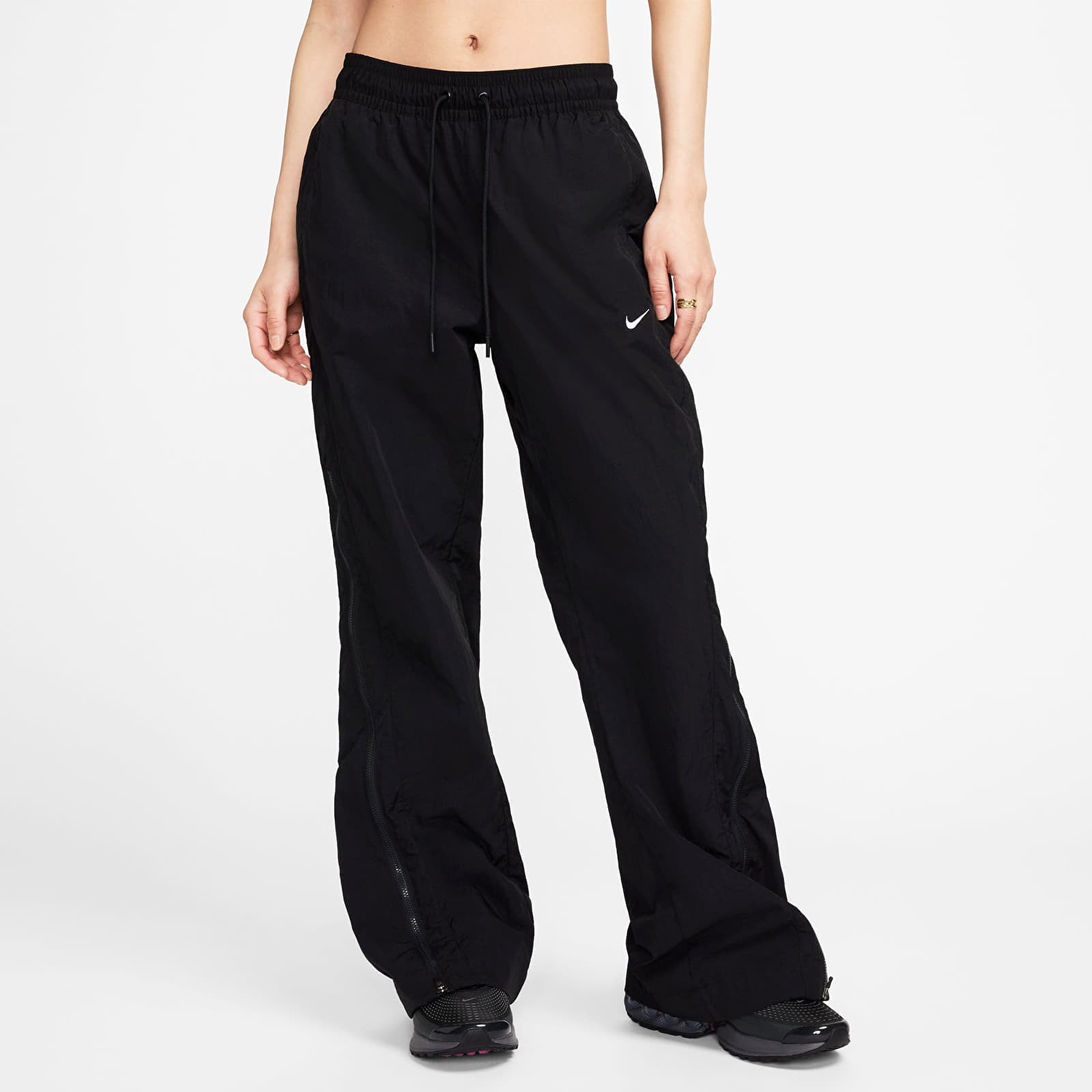 Kalhoty Nike Sportswear Collection Women's Mid-Rise Repel Zip Pants Black/ White XL