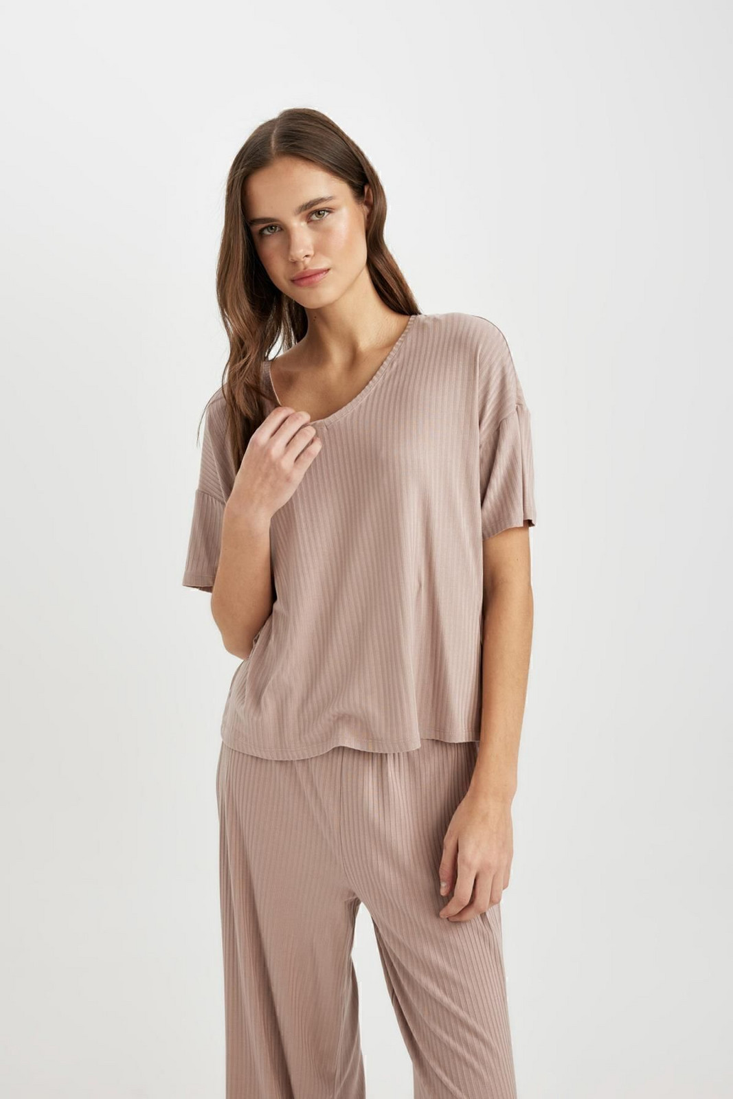 DEFACTO Fall In Love Regular Fit V-Neck Short Sleeve Casual Pajama Top