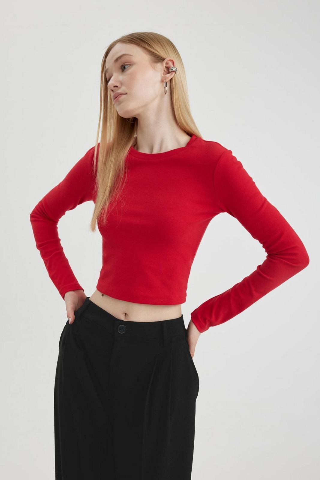 DEFACTO Cool Fitted Ribbed Long Sleeve T-Shirt