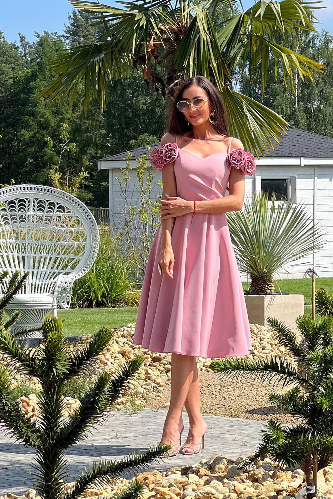 Staroružové midi šaty s ružami Veľkosť: XS