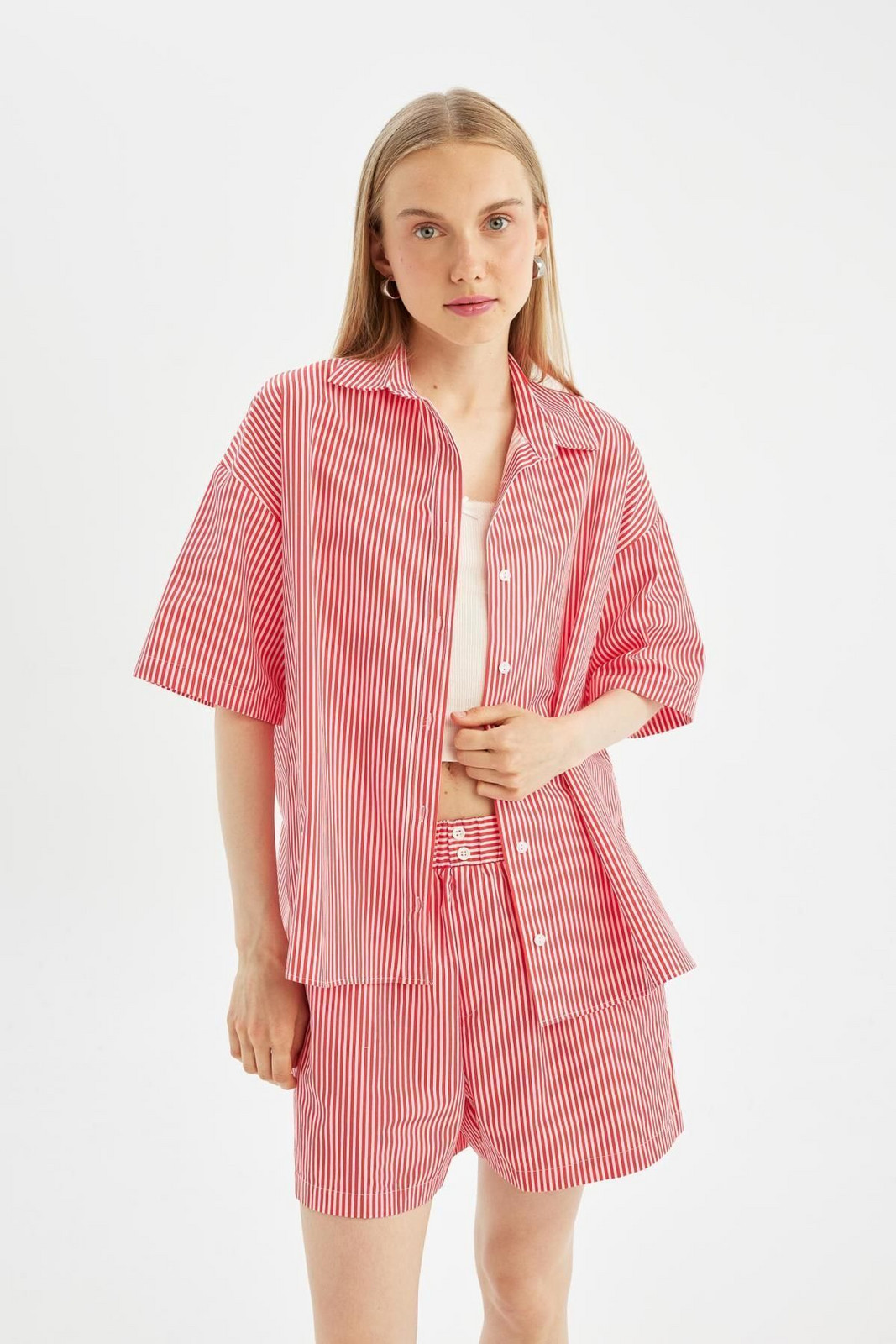DEFACTO Cool Oversize Fit Poplin Short Sleeve Shirt