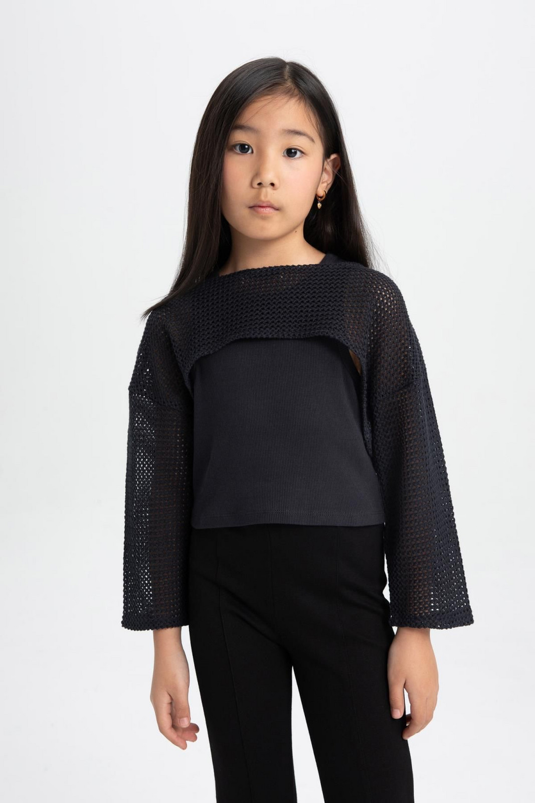 DEFACTO Girl's Relax Fit Crew Neck Ribbed Long Sleeve T-Shirt