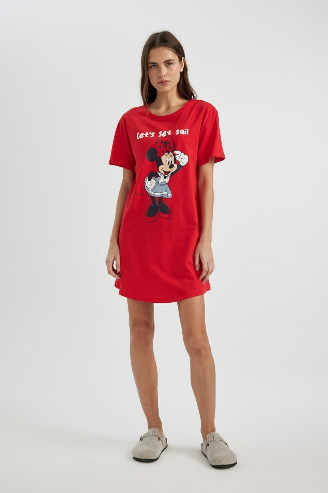 DEFACTO Fall In Love Disney Mickey & Minnie Regular Fit Crew Neck Short Sleeve Nightgown