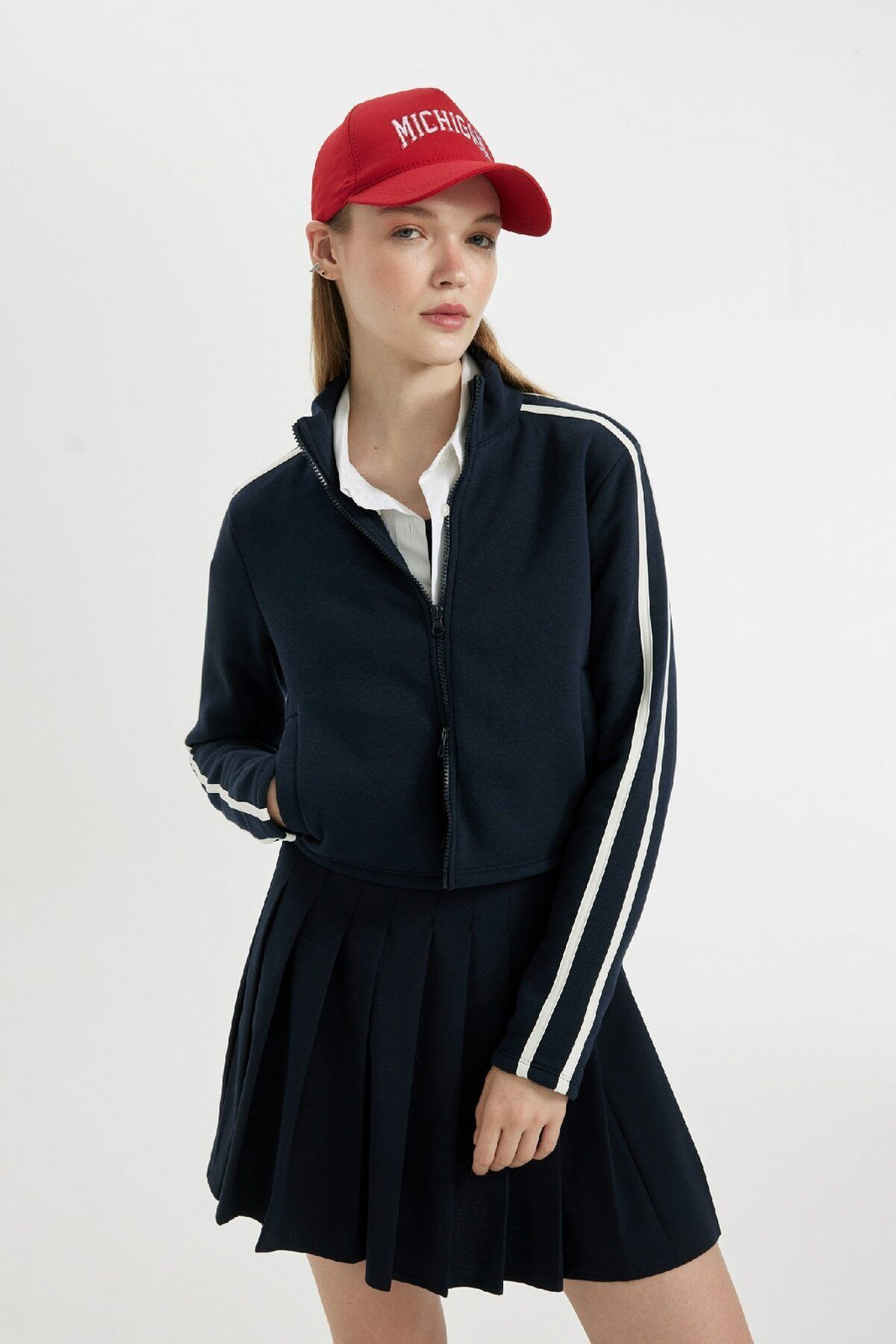 DEFACTO Cool Fitted Zippered Sweatshirt